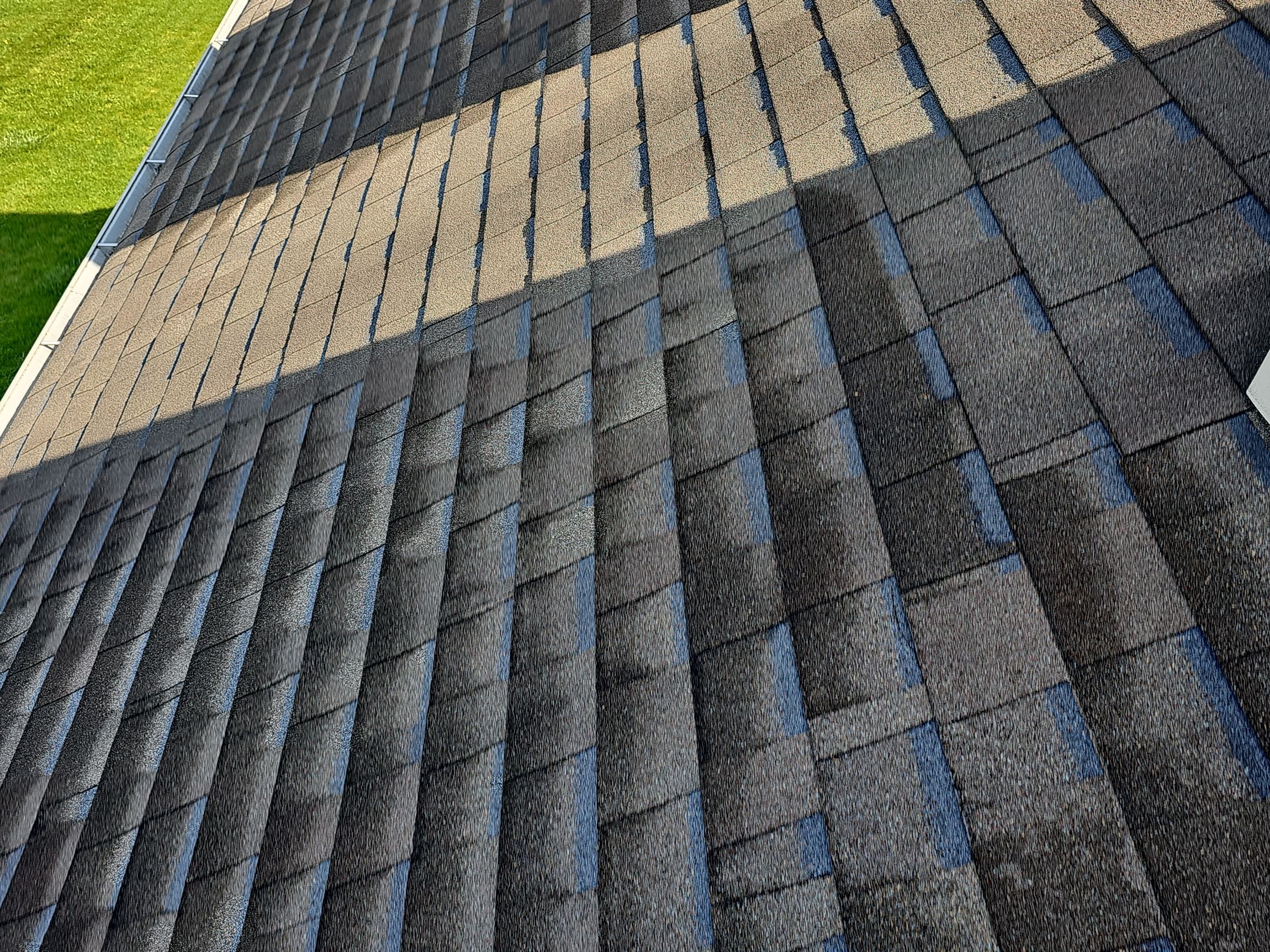 ATLAS PINNACLE COLOR: WEATHERED SHADOW by Eagle Eye Roofing