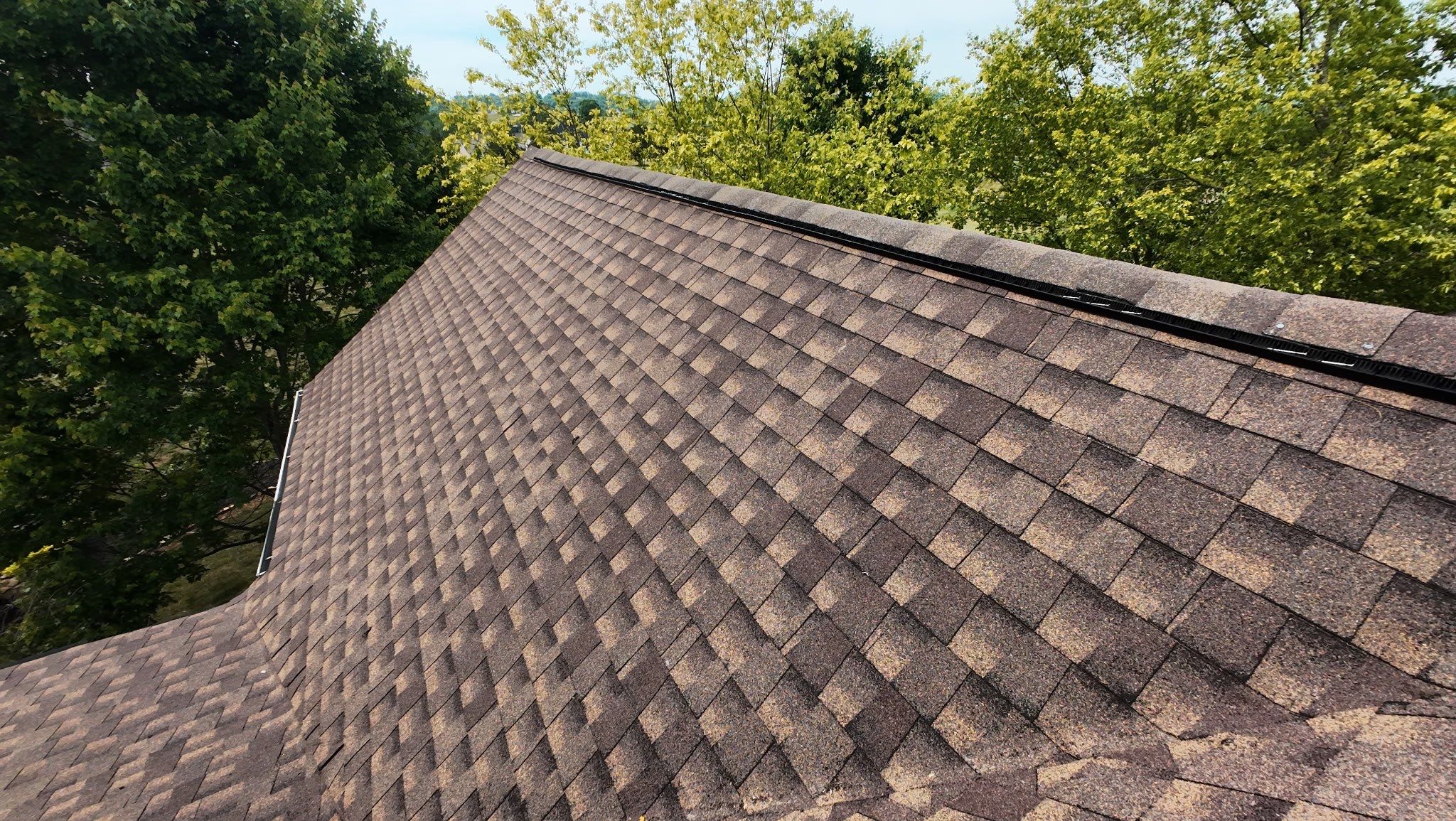 GAF HDZ - Barkwood by Elite Roofing LLC
