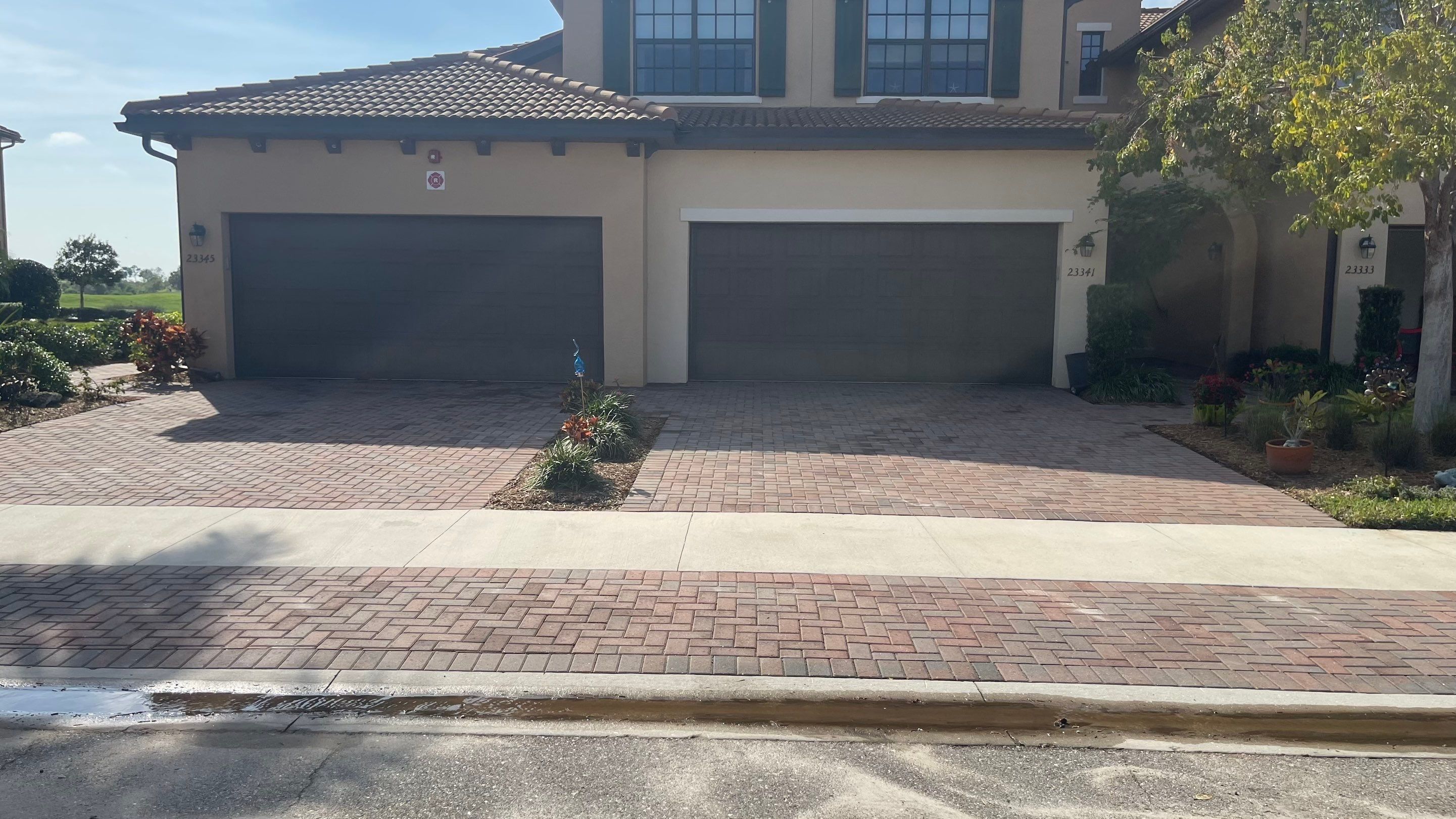 HOA Paver Driveway & Sidewalk Cleaning in Sarasota National, Venice, FL | Sunshine AquaWash by Sunshine AquaWash