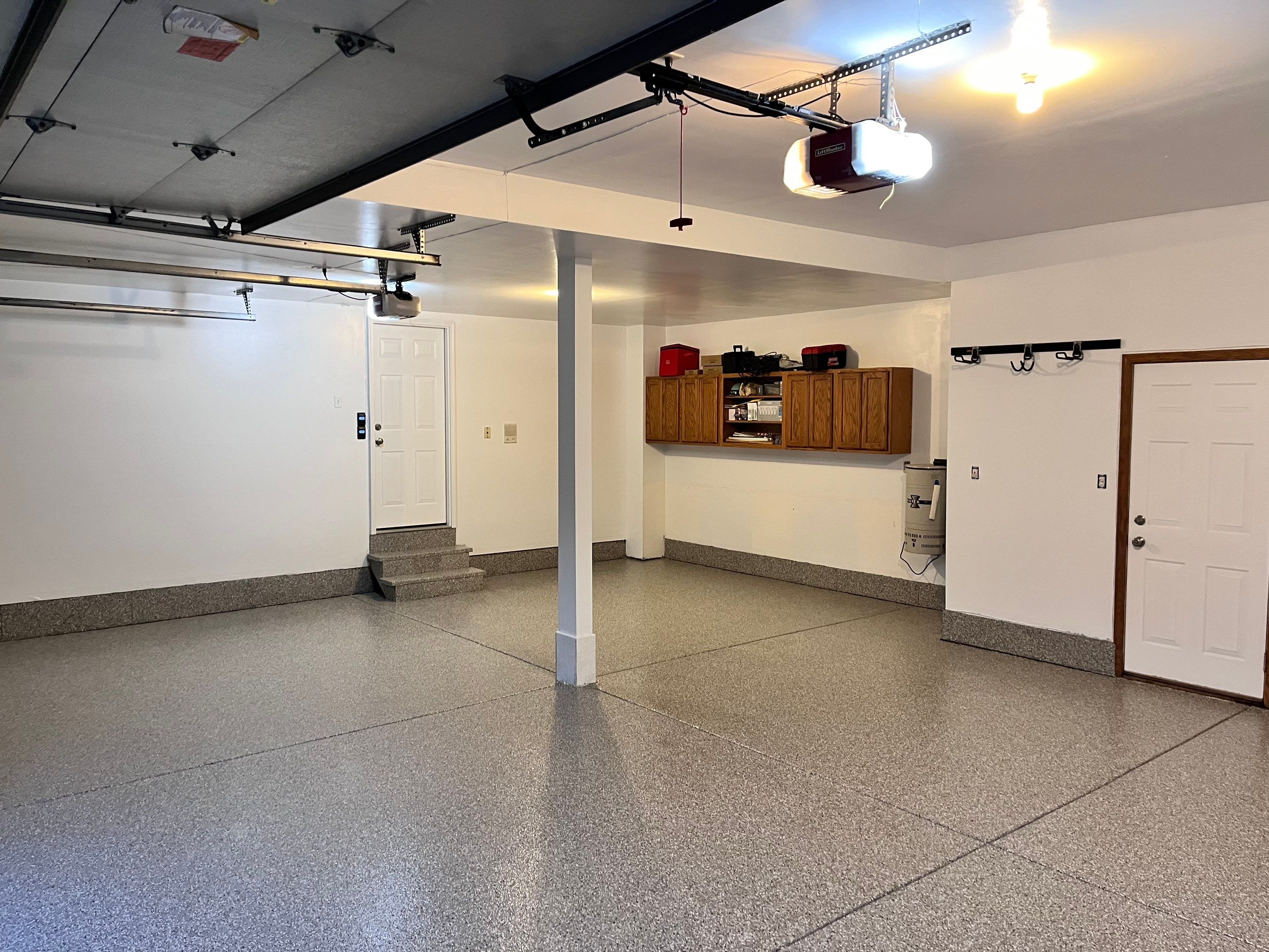 Creekbed Flake Garage Floor by Level 10 Coatings