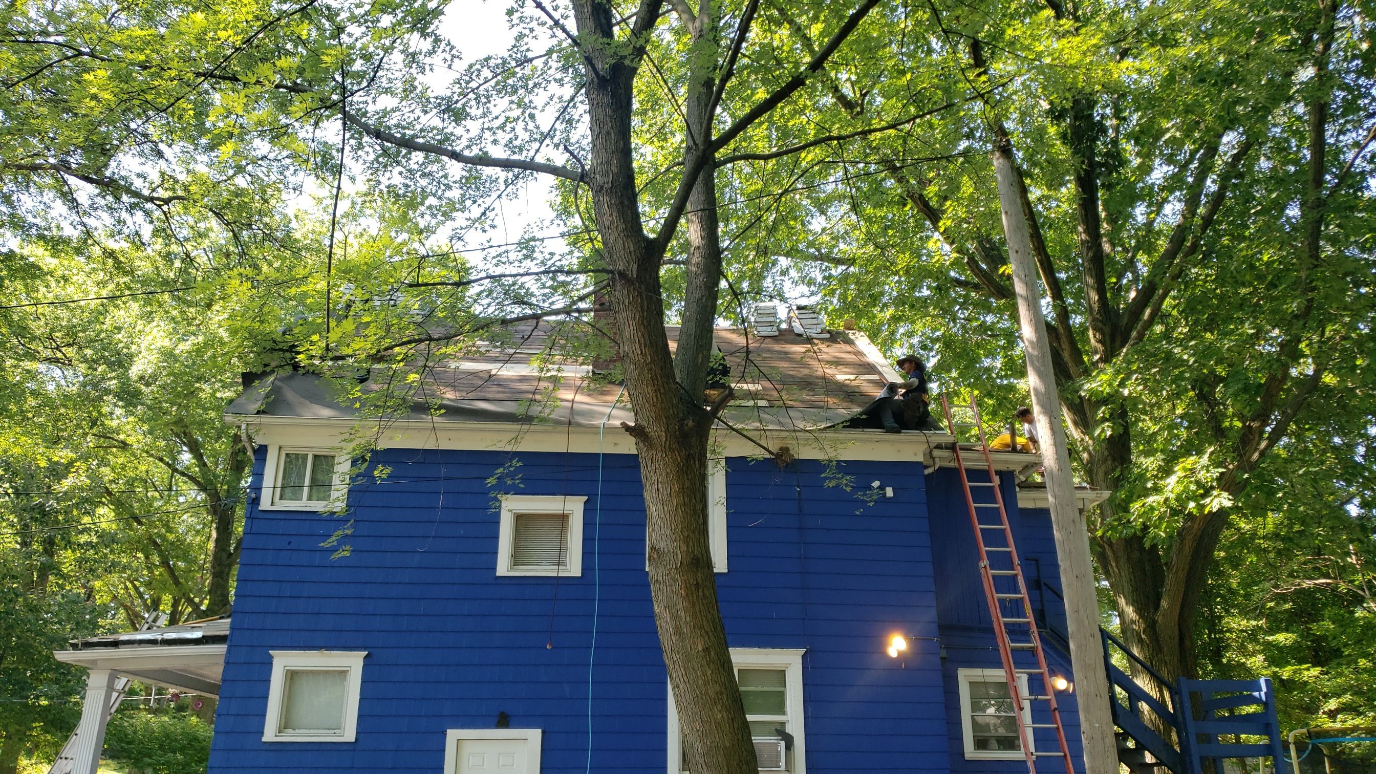 ATLAS PINNACLE COLOR: SCOTCHGARD BLACK DRIP EDGE: WHITE by Eagle Eye Roofing