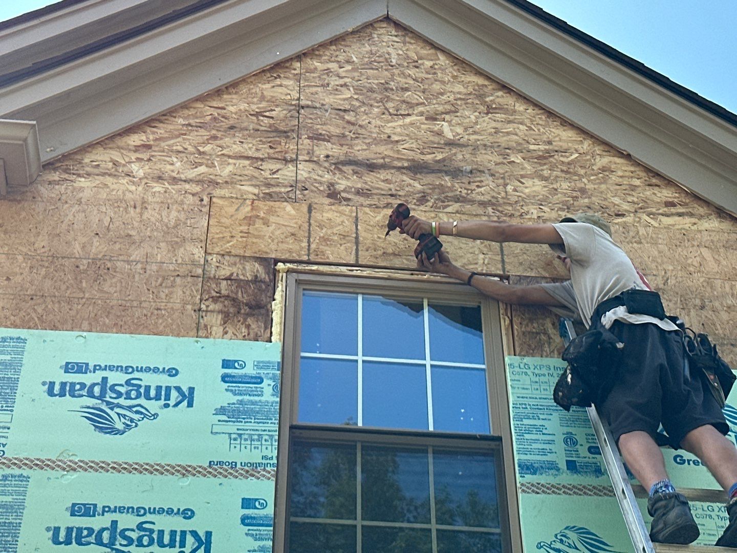 Siding Replacement using Alside Charter Oak D4.5" by 180 Contractors
