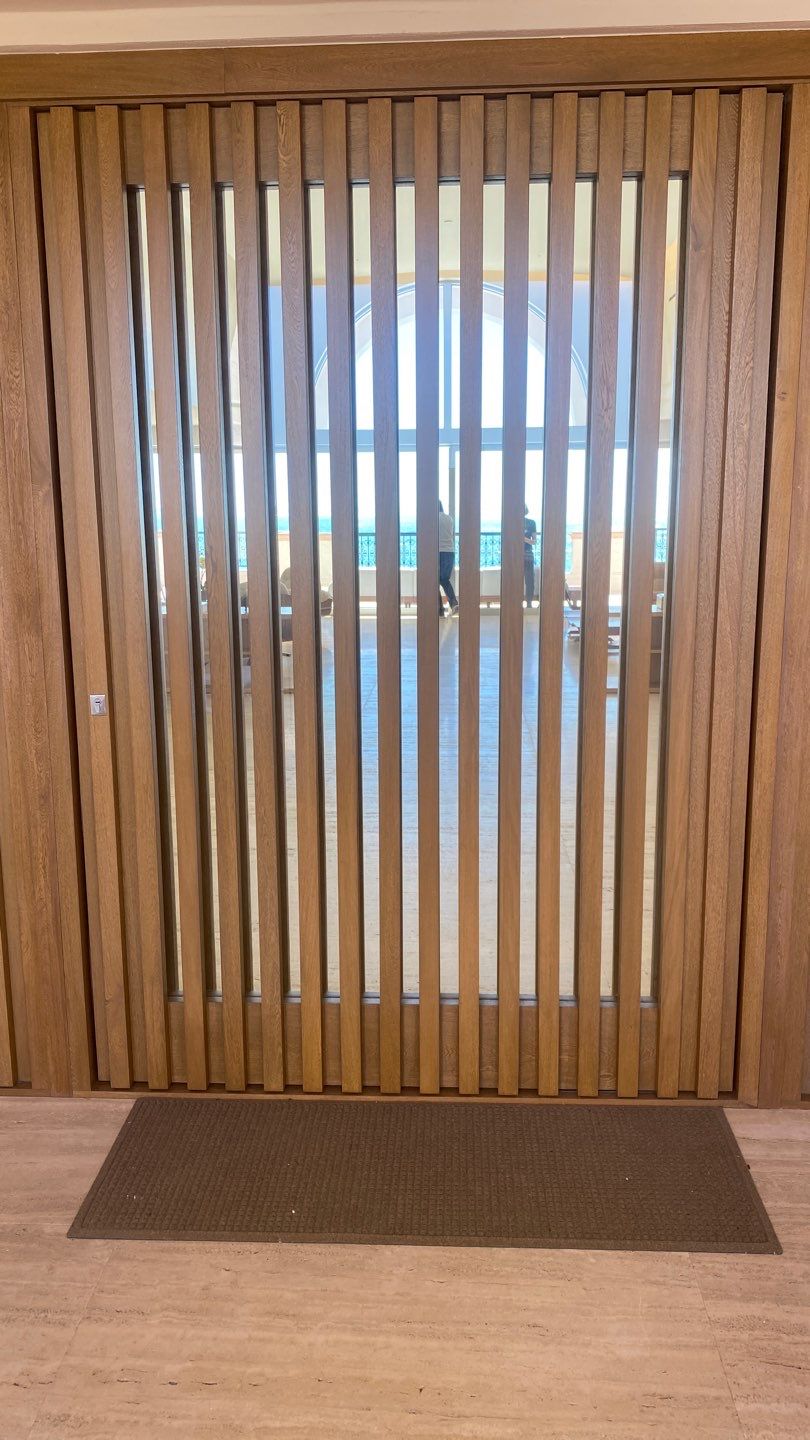 7774 - FISHER ISLAND by Impact Precious Wood Inc.