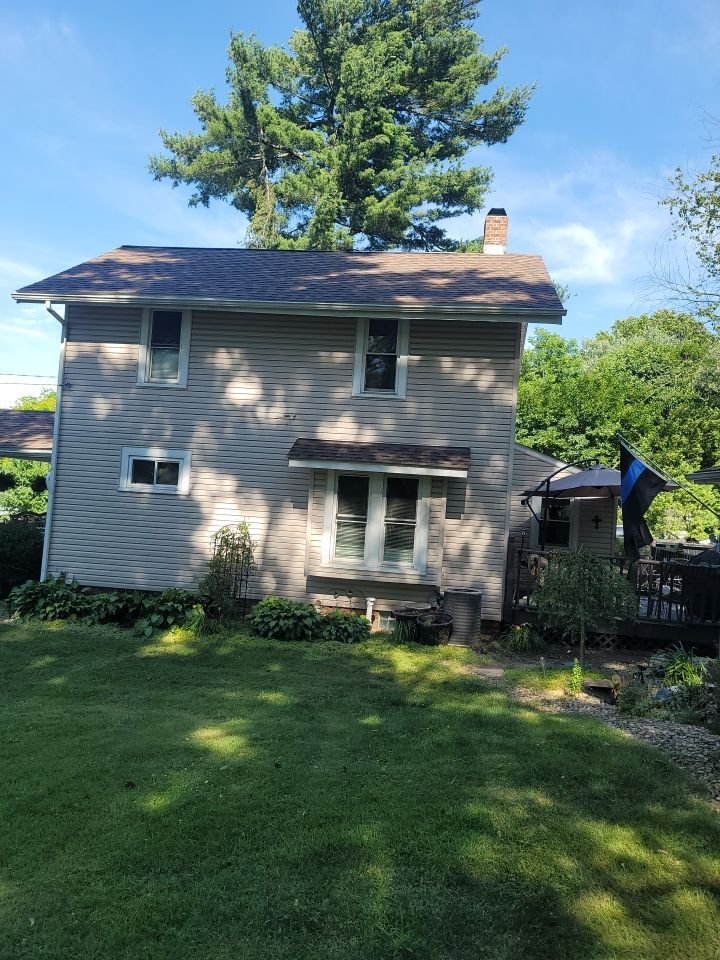 Brand: Atlas Pinnacle Color: Pristine Scotchgarde Copper Canyon Drip: White by Eagle Eye Roofing