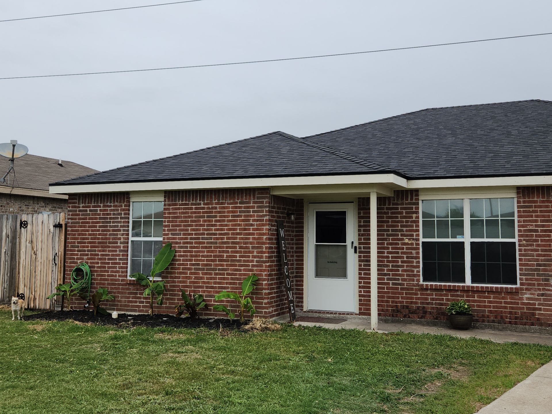 Onyx Black - Owens Corning TruDefinition Duration by RoofsOnly.com