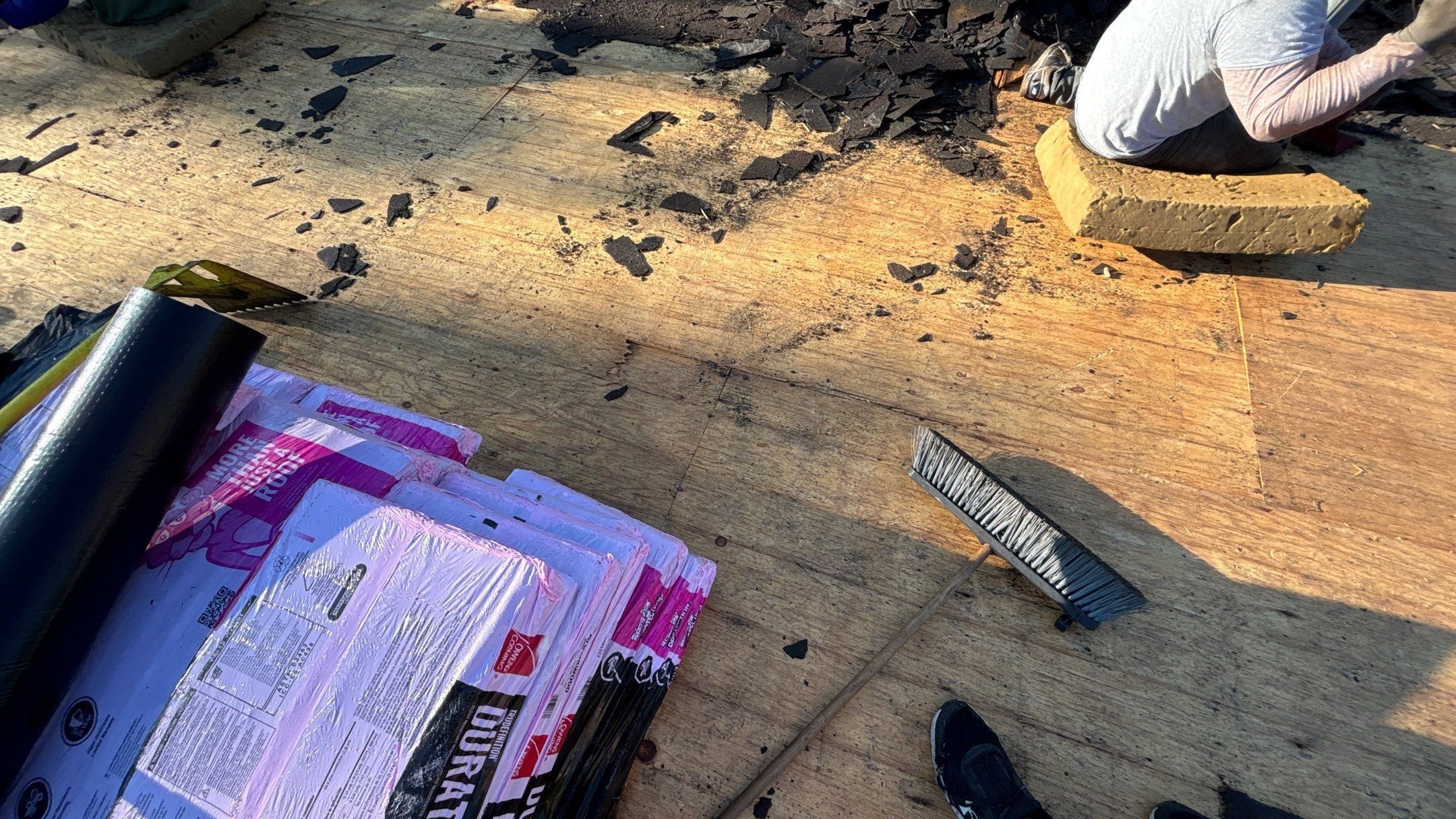 Roof Replacement using Owens Corning Brownwood by 180 Contractors