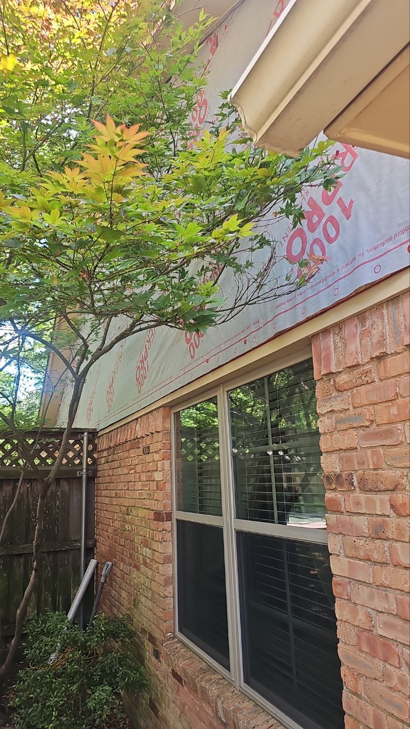 Gable Ends in Lake Highlands - DaVinci Shakes by Bert Roofing Inc