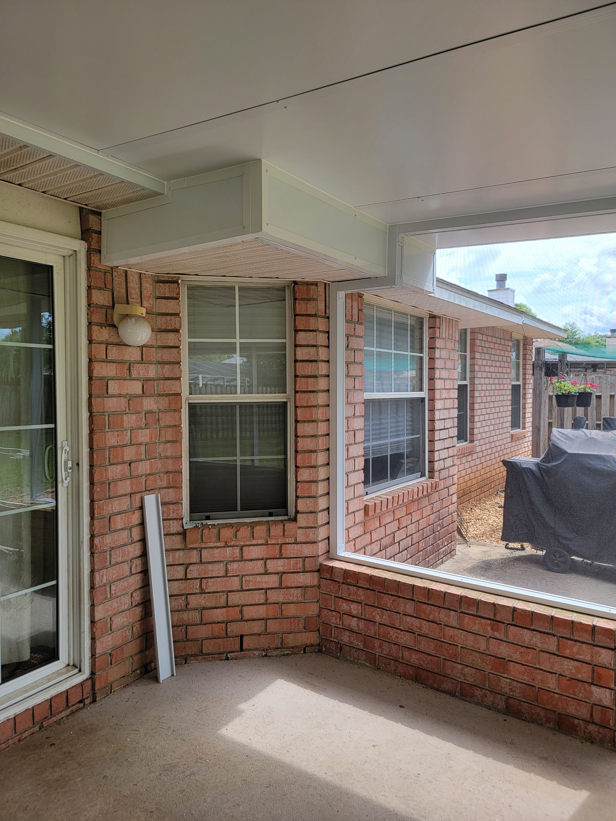 Screen Room in Milton w/Brick Kneewall by Titan Sunrooms