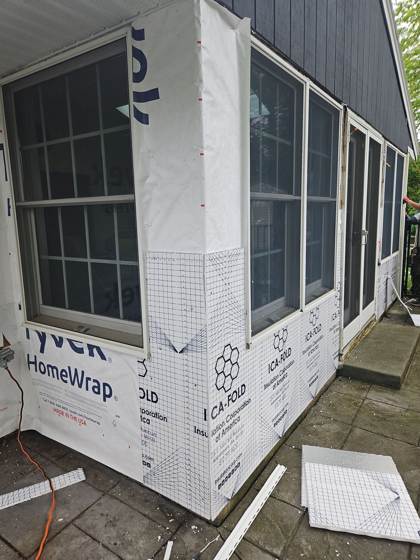 Vinyl Siding Transformation – Pacific Blue by Mighty Dog Roofing of Greater Middlesex County