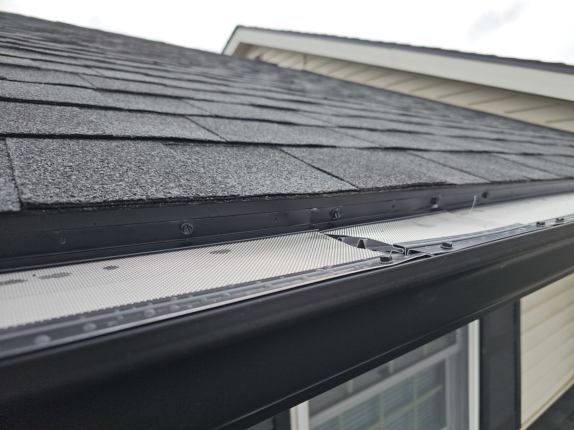 Residential Roofing Installation using GAF Timberline HDZ Charcoal by Nitro Roofing and Construction