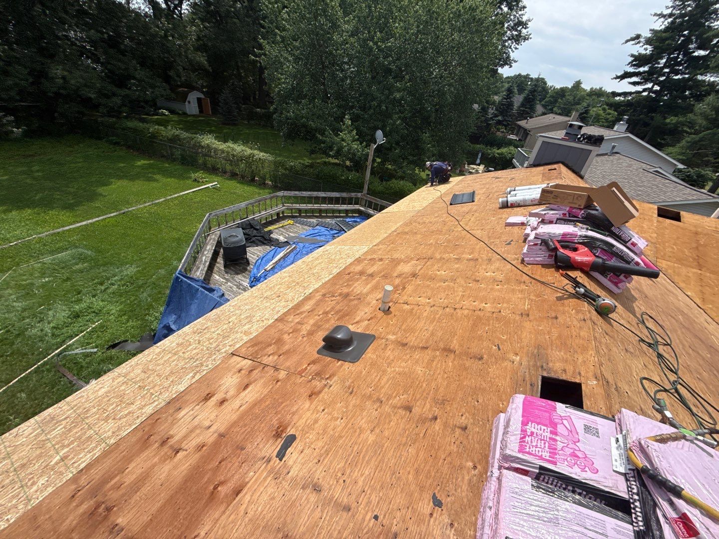 Roof Replacement using Owens Corning Tru Definitions by 180 Contractors