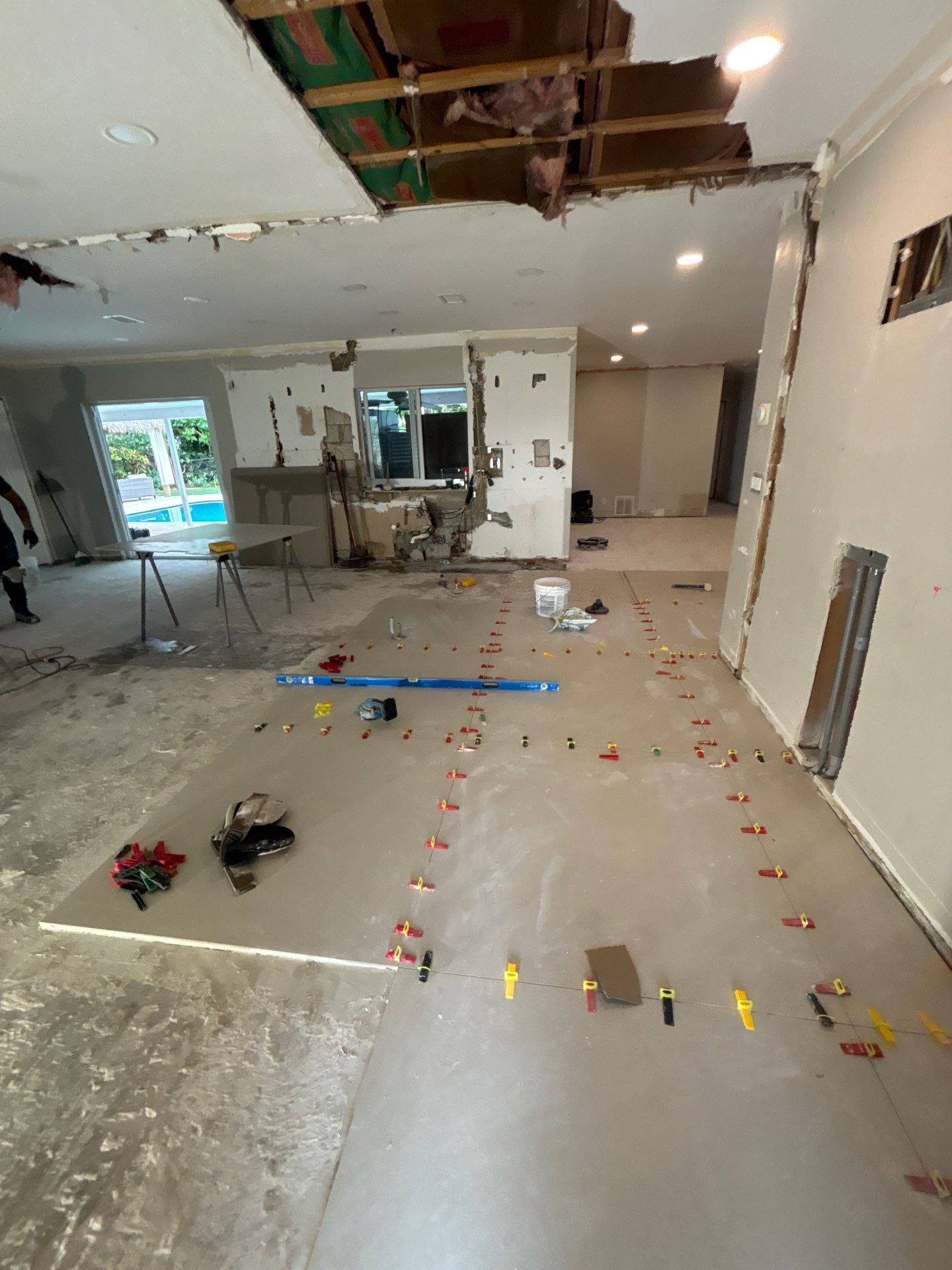 48x48 Flooring - East Boca Raton by Hevi Tile