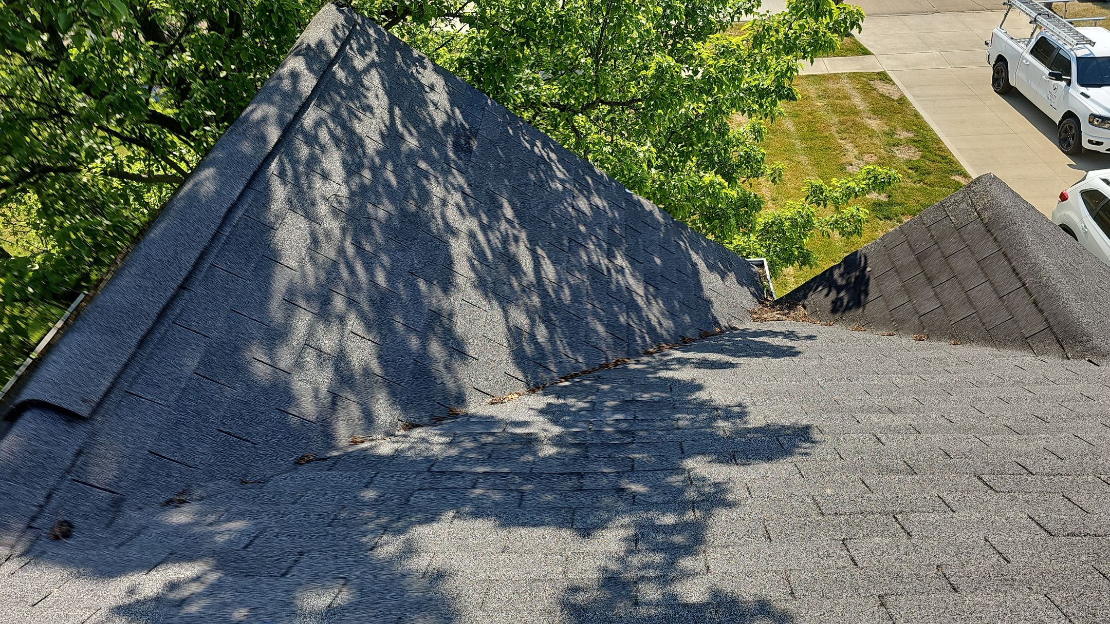 ATLAS PINNACLE COLOR: HEARTHSTONE by Eagle Eye Roofing