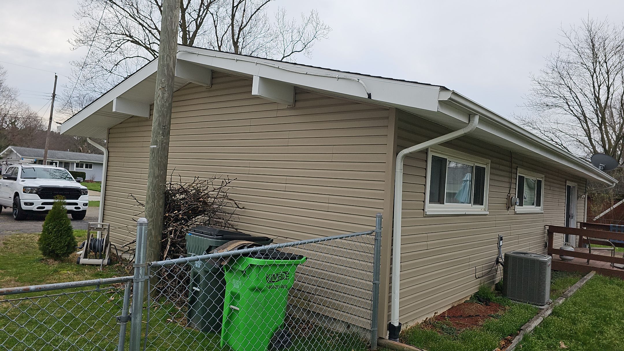 ATLAS PINNACLE COLOR: WEATHERED WOOD by Eagle Eye Roofing