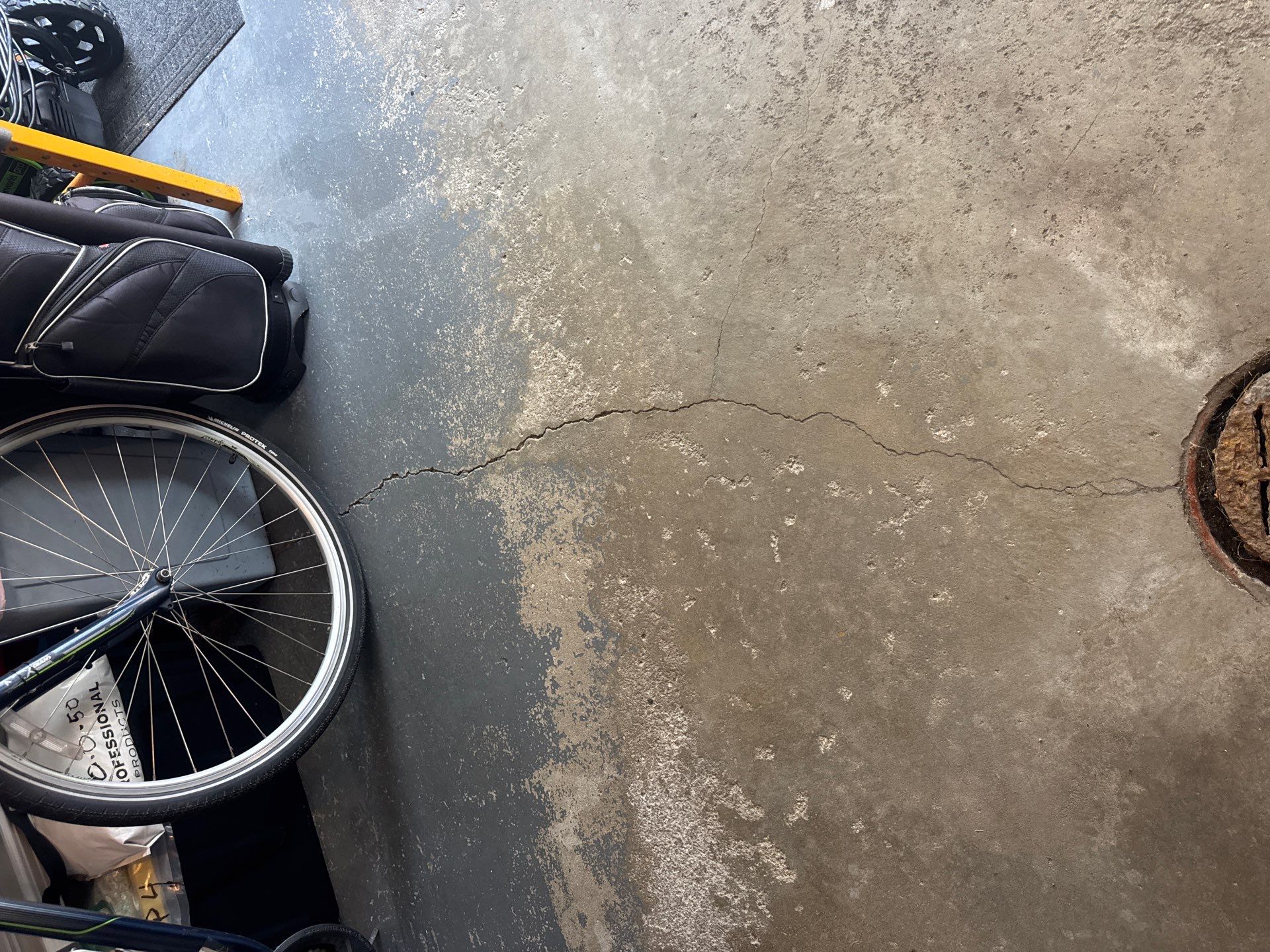 Basalt Epoxy Flake Floor Coating for Muskegon Residential Garage by Gordon Painting
