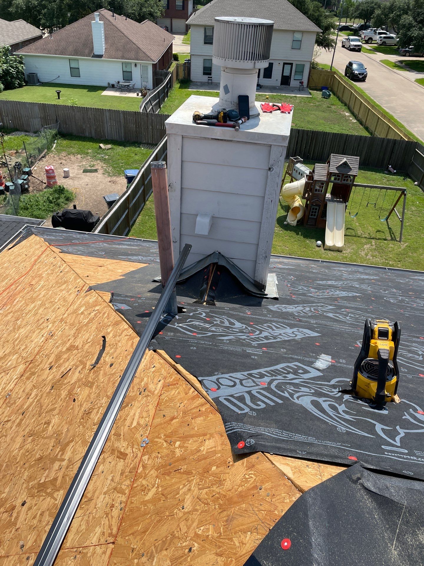 Residential Roofing Installation using Owen's Corning Duration (Lifetime) Shingles by Roof Repair Company