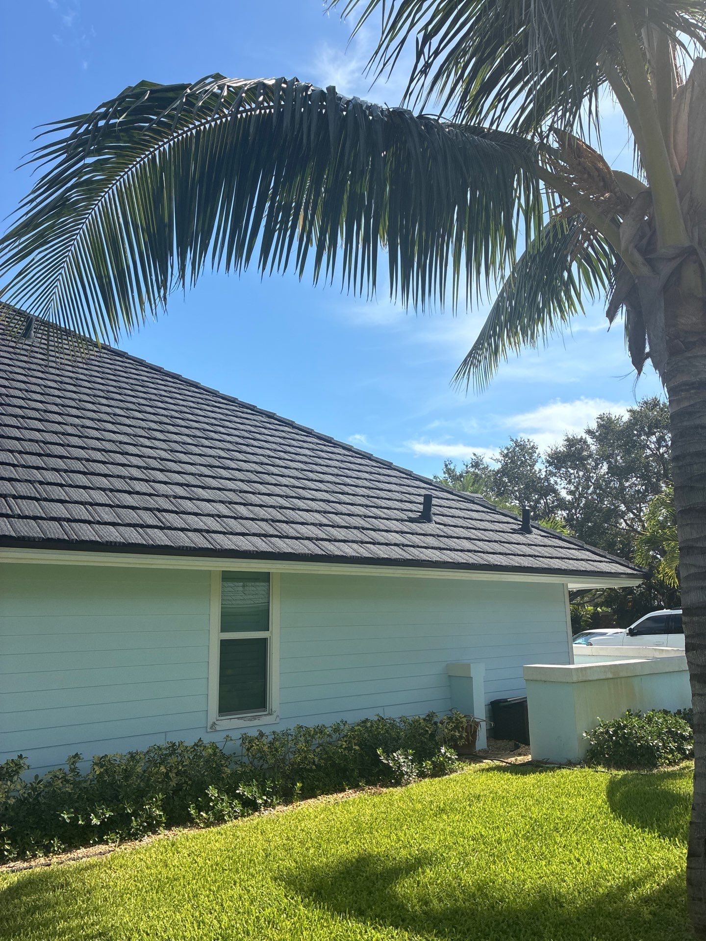 Owens Corning Duration Charcoal Gray by Total Roofing System The Metal Roof Experts