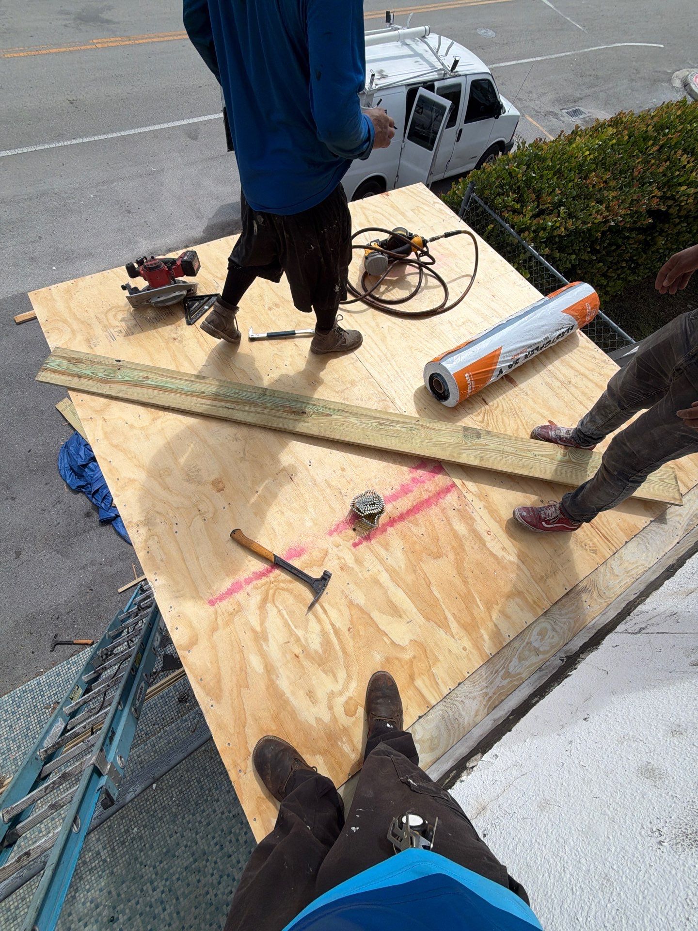 Commercial Flat Roof Reconstruction and Canopy Repair in Hialeah by Picos Construction Engineering