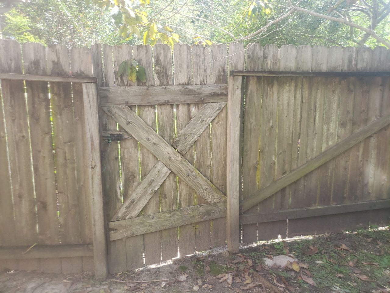 6'6" Western Red Cedar Fence Install by Astro Outdoor Designs 