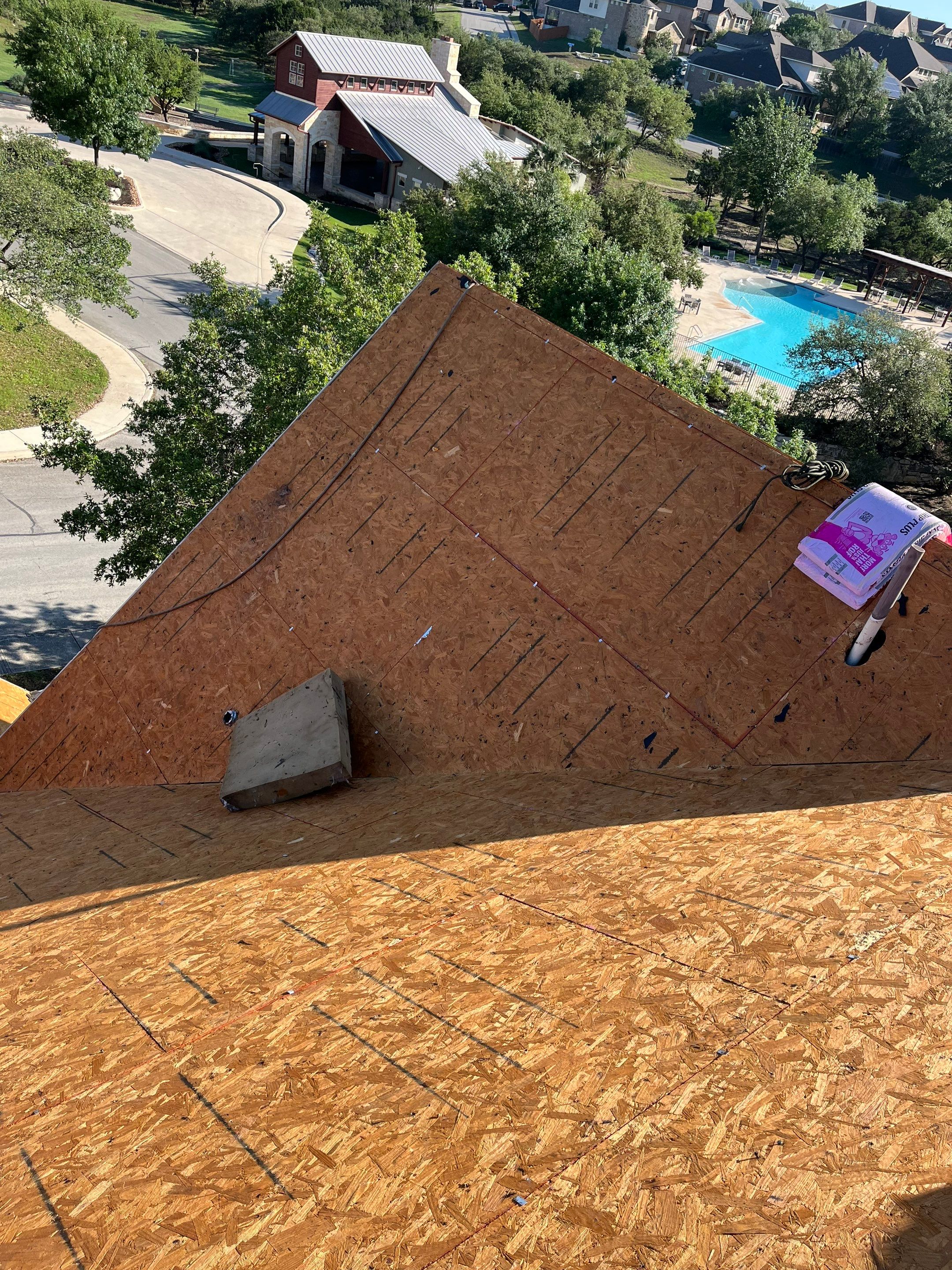 Residential Roof Replacement using Owens Corning 30 year Architectural Shingles by Premier Roofing and Contracting