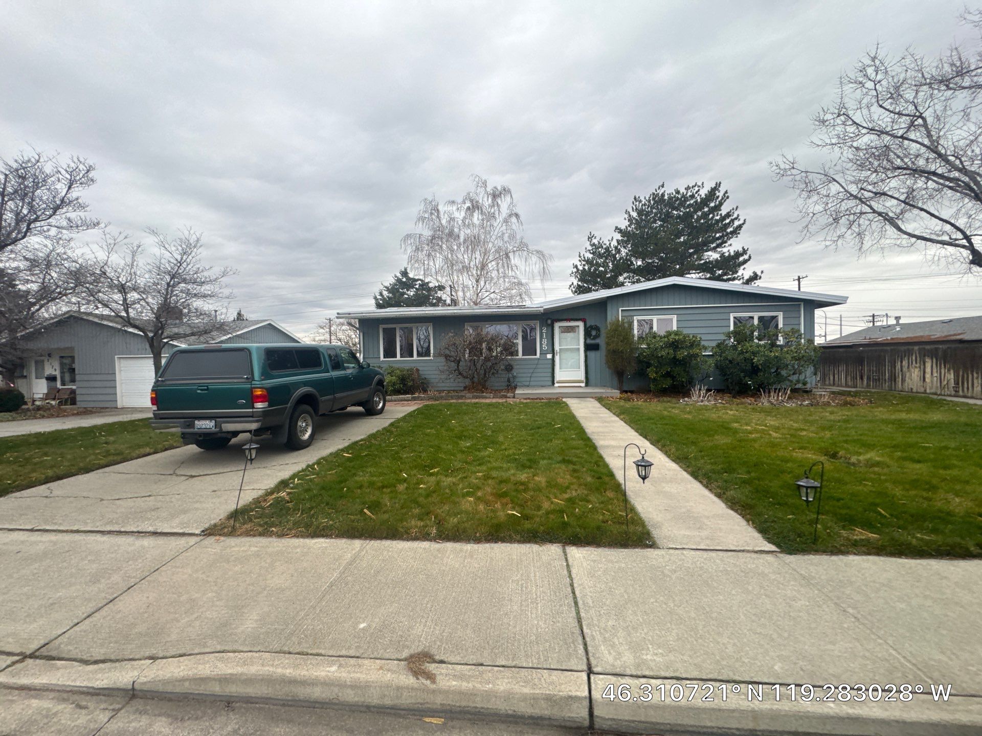 Residential Roof Replacement in Richland Featuring CertainTeed Landmark Shingles by Alpine Roofing