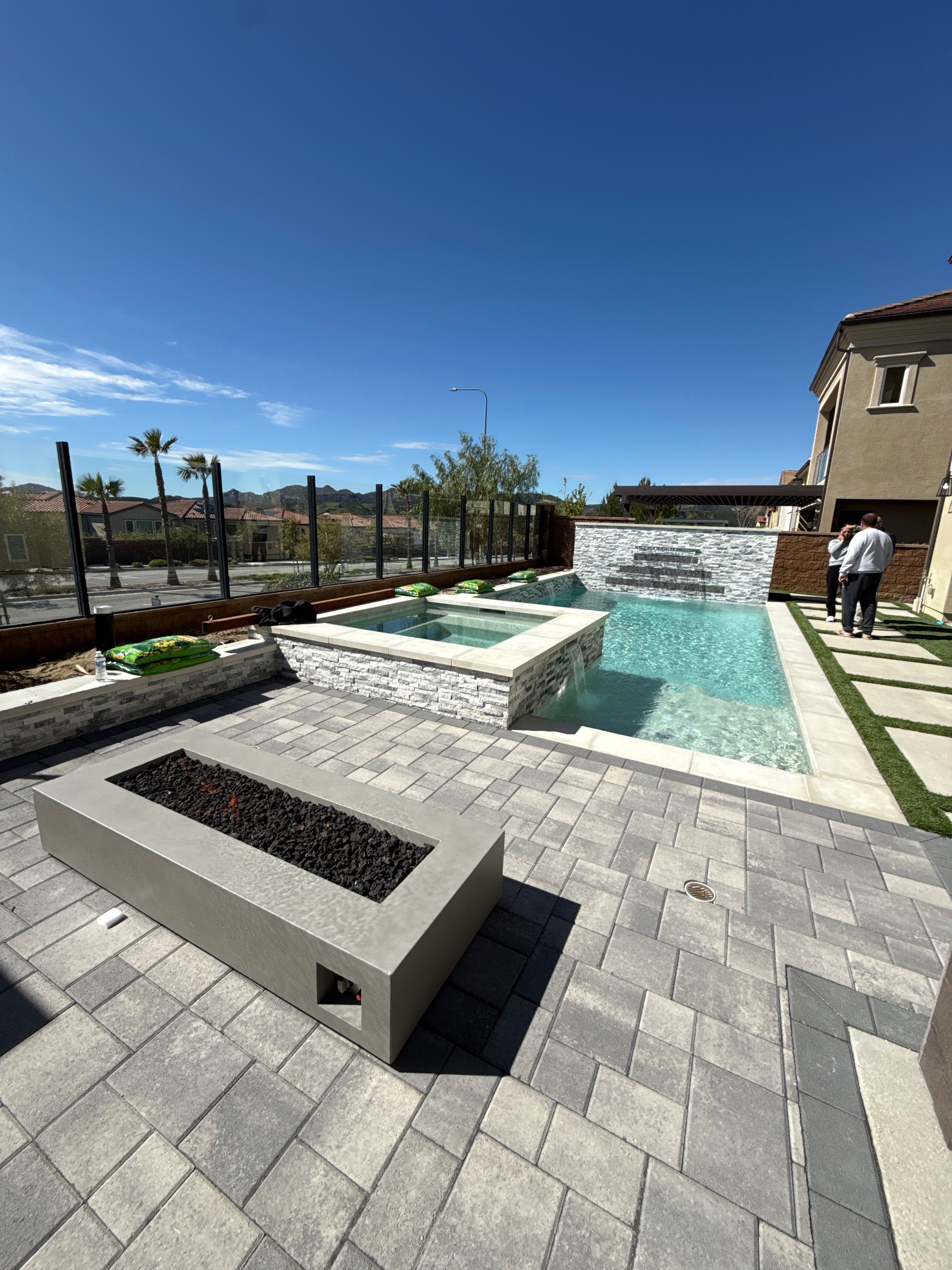 Project in Porter Ranch by Thomas Pools
