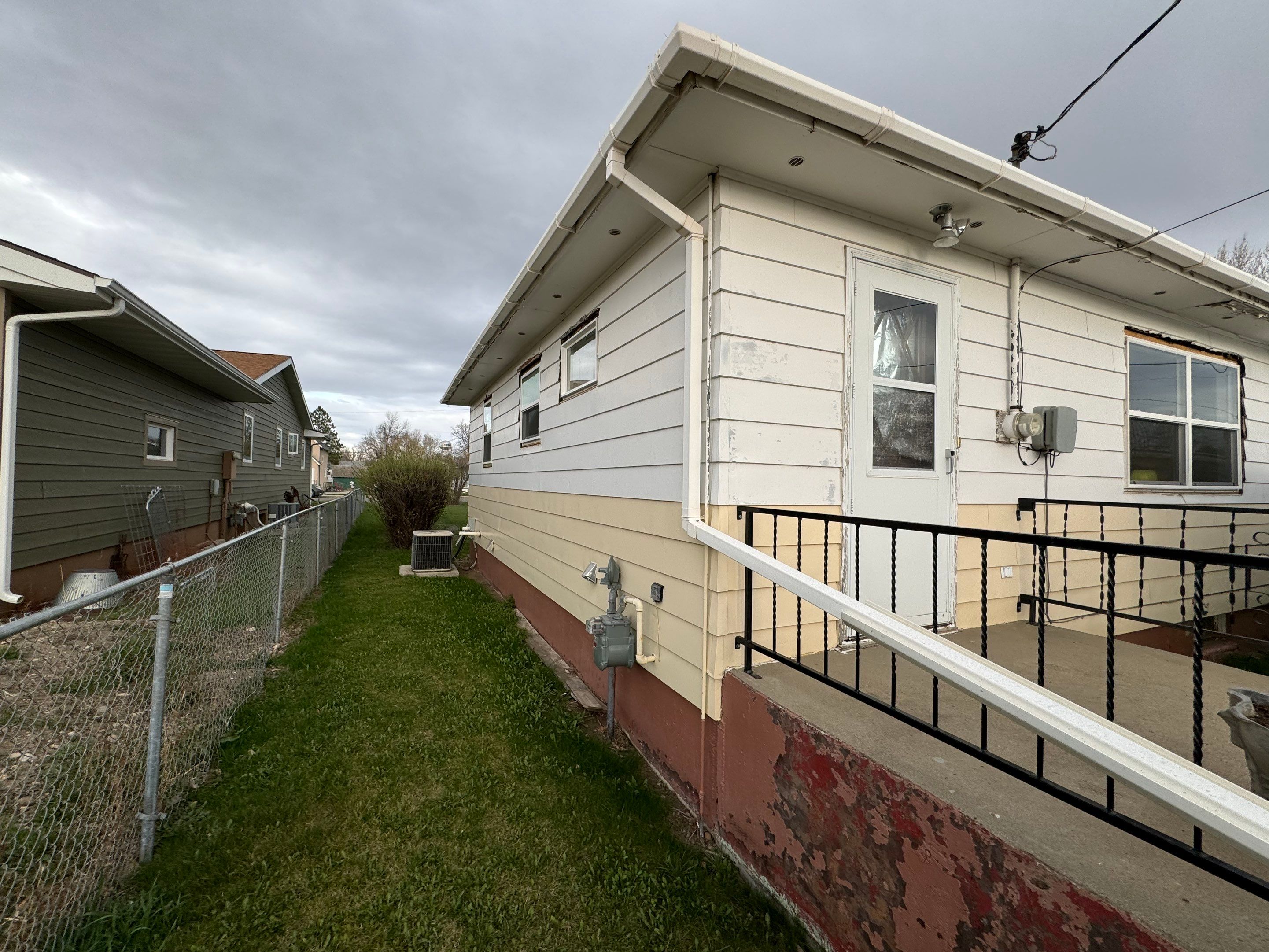 Residential Roofing Installation using LP Smart Siding in Chinook, Montana by swagg construction