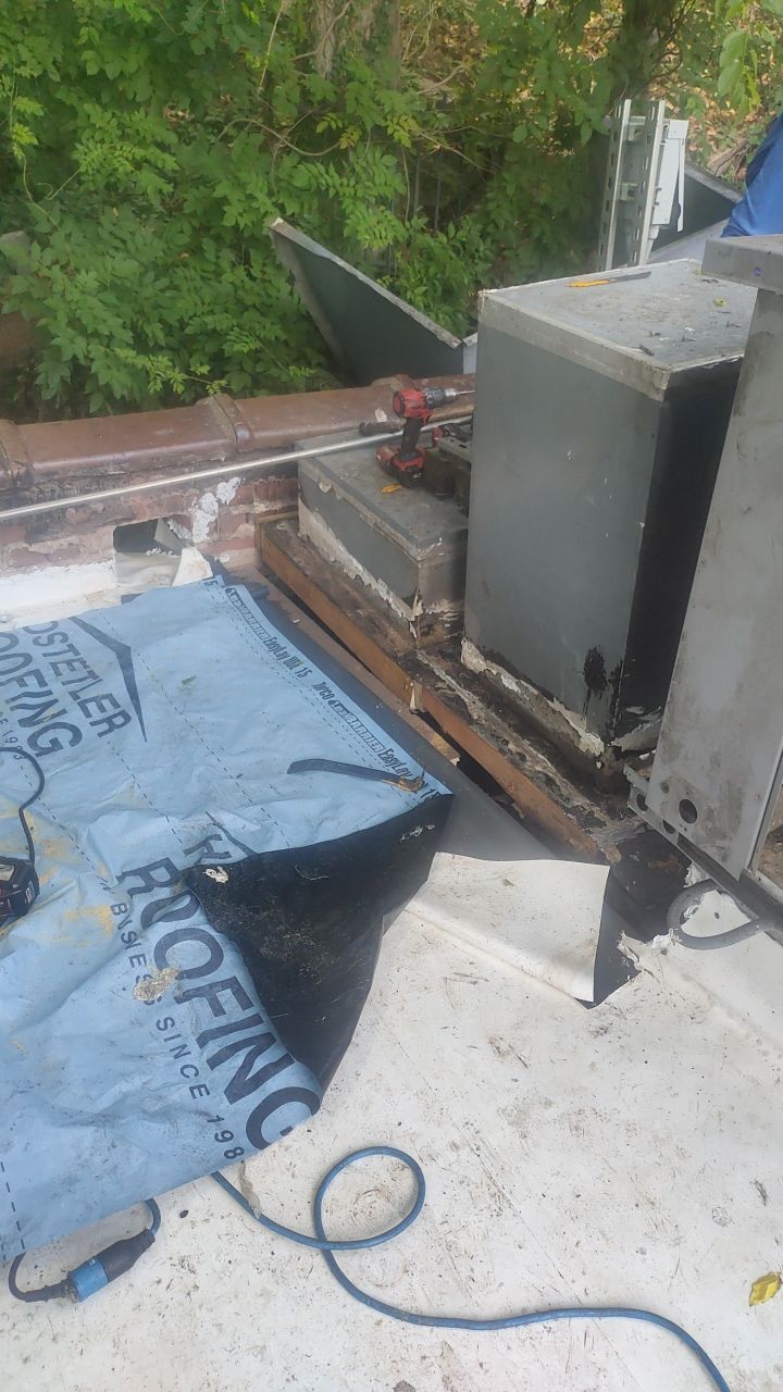 Grateful Head Pizza by Hostetler Roofing