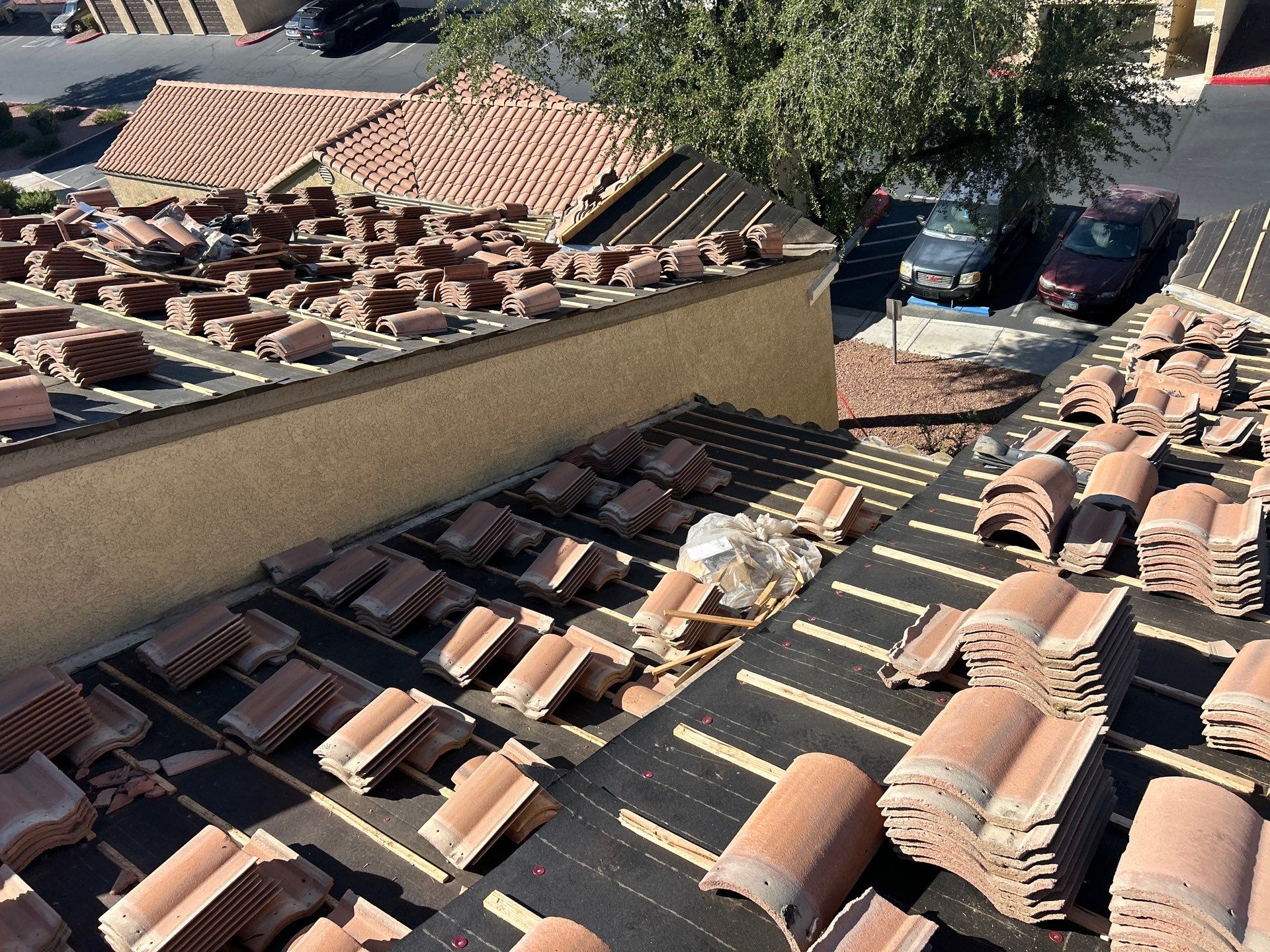 L15364-Latigo Condos by The Original Roofing Company