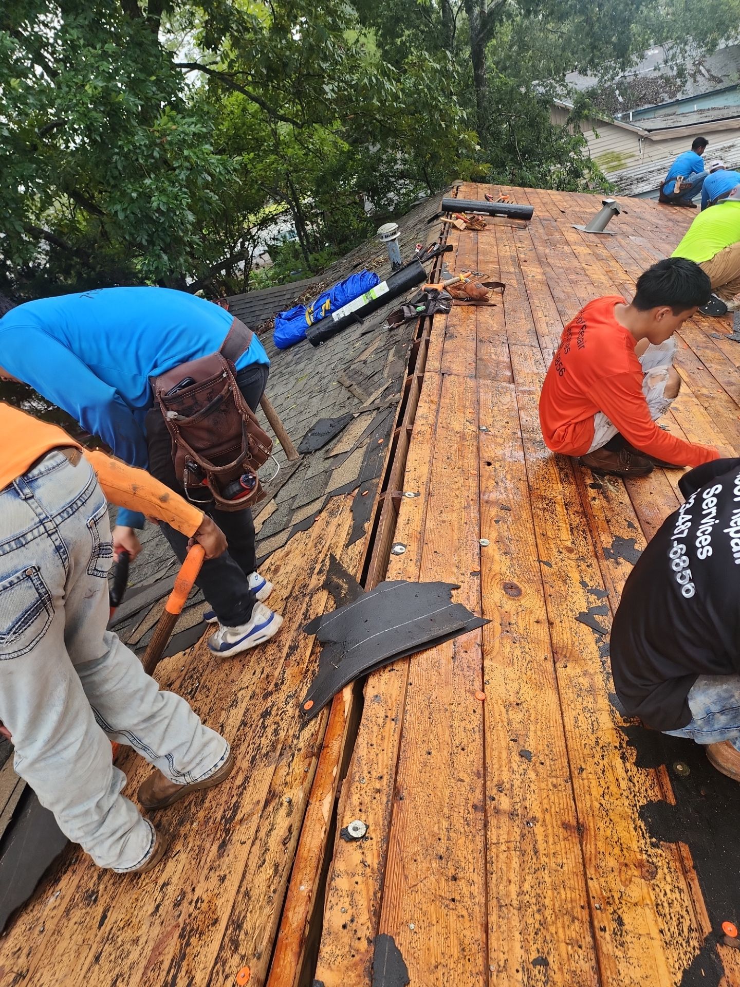 Residential Roofing Installation using Owen's Corning Duration (Lifetime) Shingles by Roof Repair Company