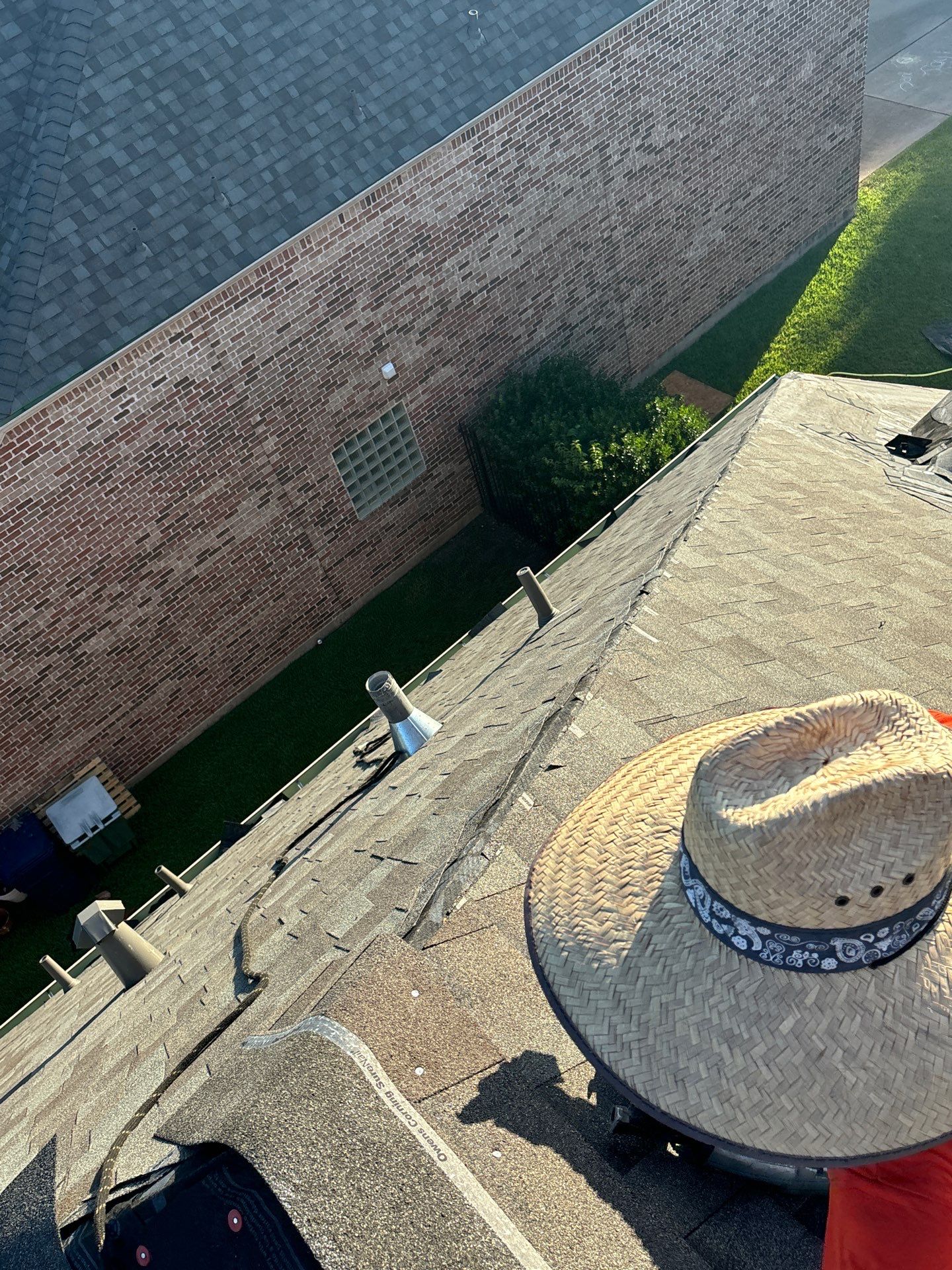 Residential Roofing Installation using Owen's Corning Duration (Lifetime) Shingles by Roof Repair Company