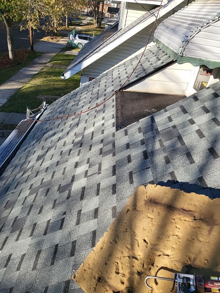 ATLAS PINNACLE PRISTINE COLOR: HEARTHSTONE DRIP EDGE: BLACK by Eagle Eye Roofing