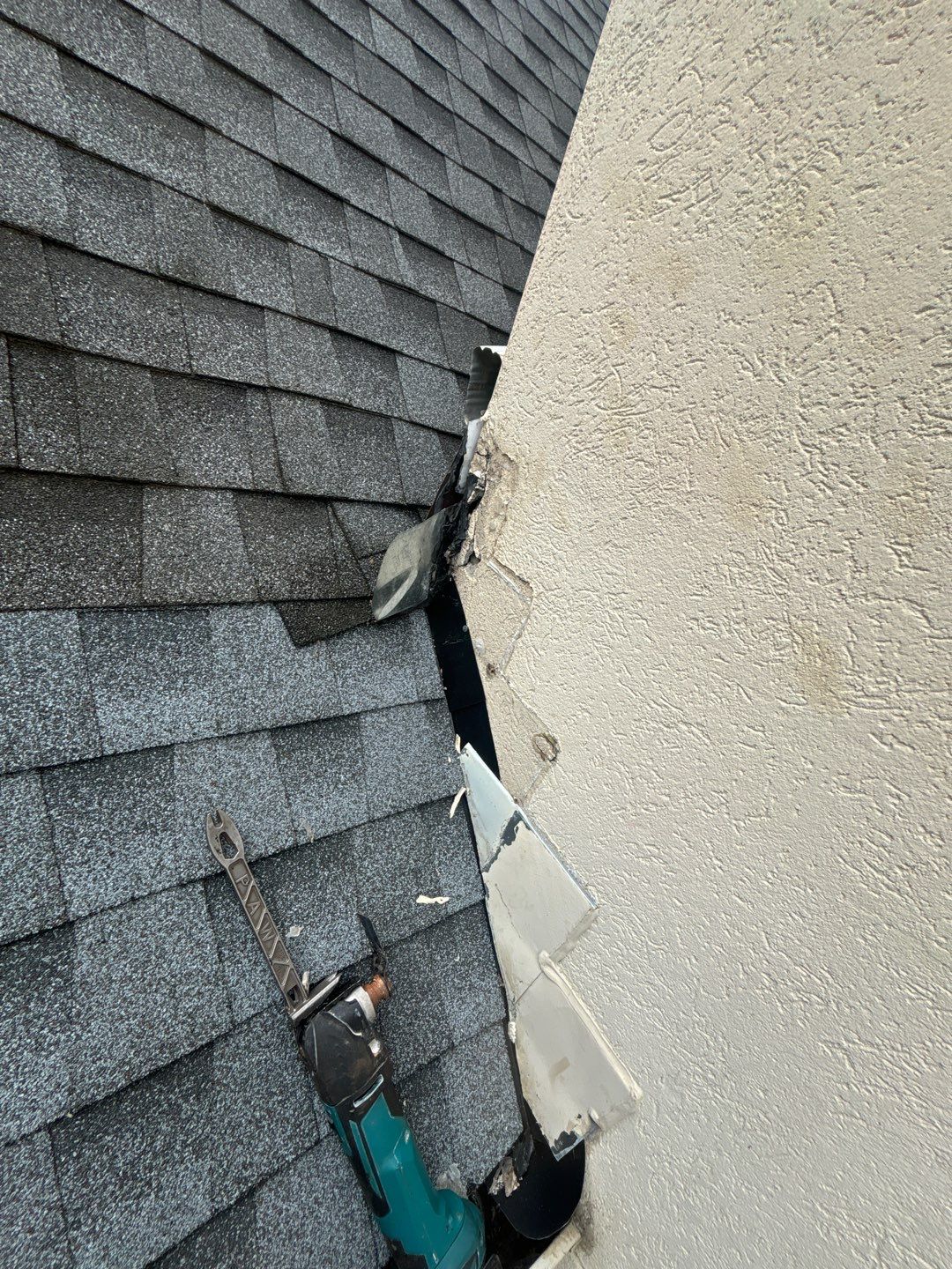 Flashing wrong installation by Deerfield Roofing LLC