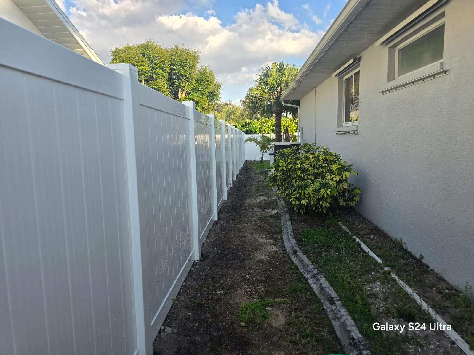 Full Residential Vinyl Privacy Fence Installation in Cape Coral by True Fence LLC
