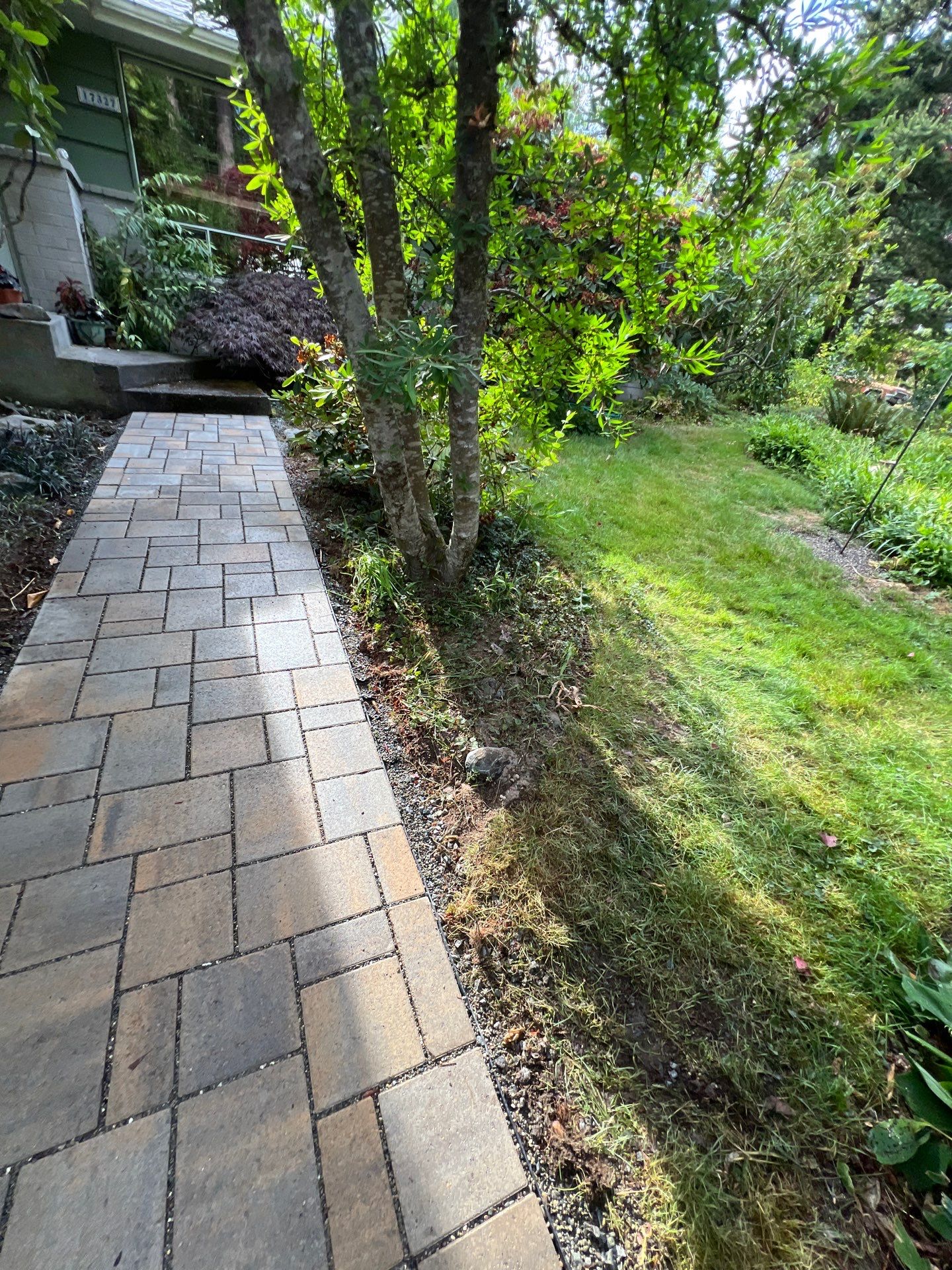 Pavers Driveway & Walkway with Concrete Lip | Seattle  by Jireh Asphalt & Concrete Inc 