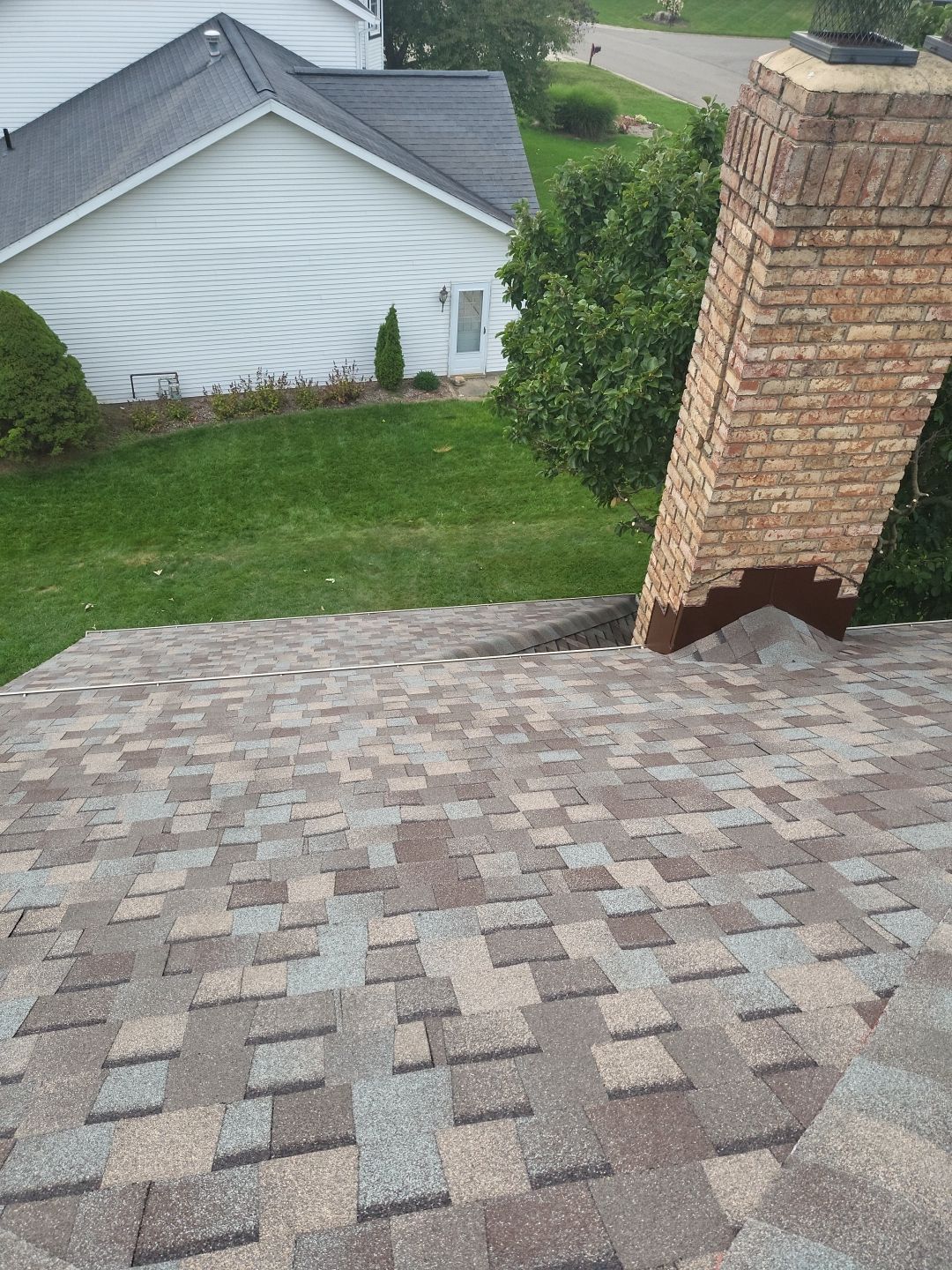 ATLAS PINNACLE COLOR: MAJESTIC SHAKE by Eagle Eye Roofing