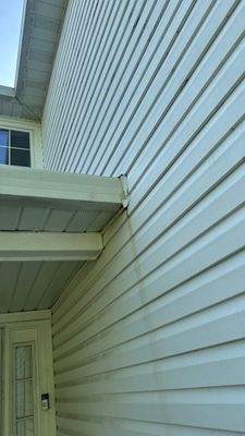 Turtle Shell gutter protection installation in Bartlett, IL 60103, photograph 3