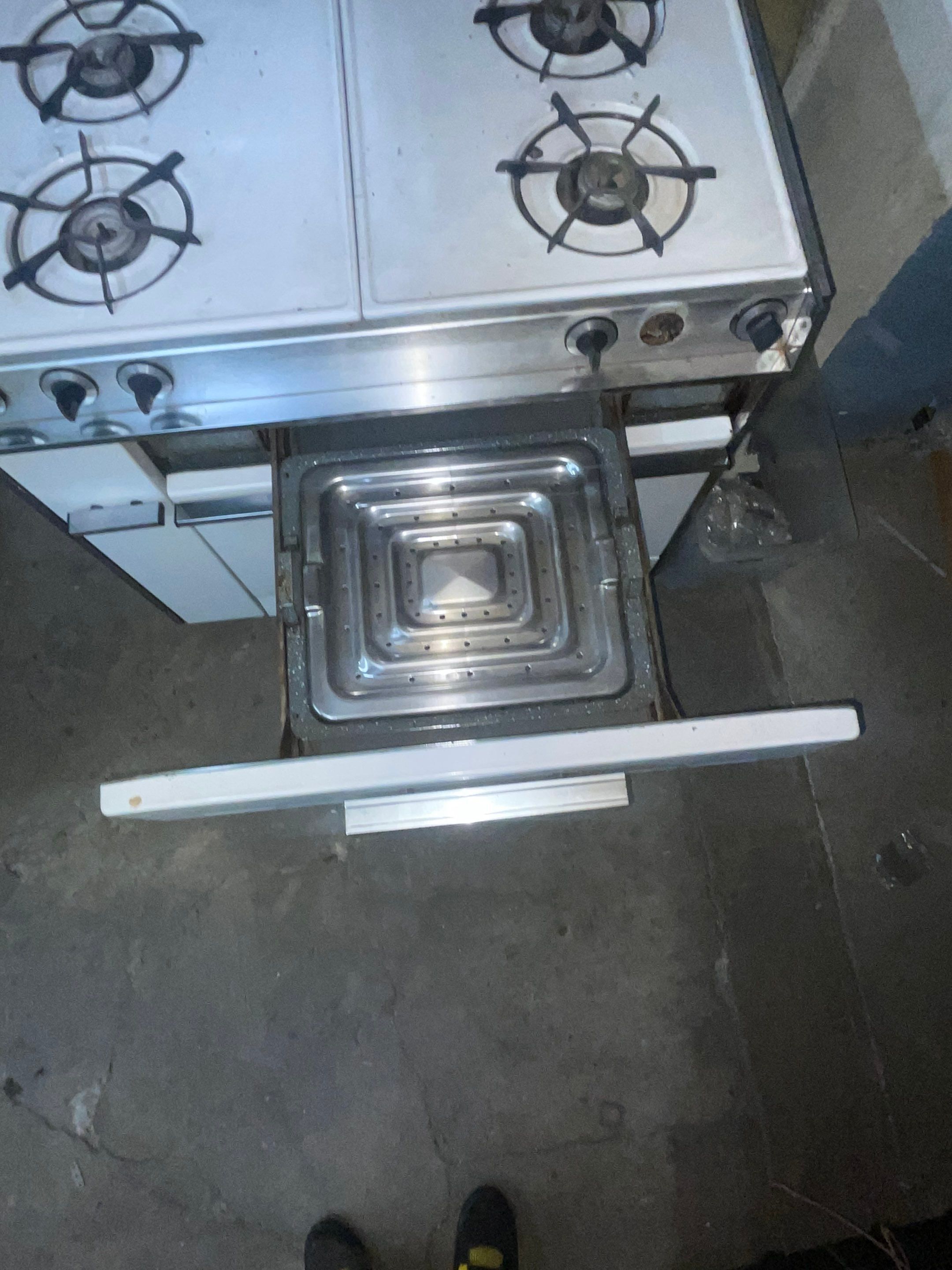 Stoves for Sale as of December 2023 by Belgrove Appliance Inc