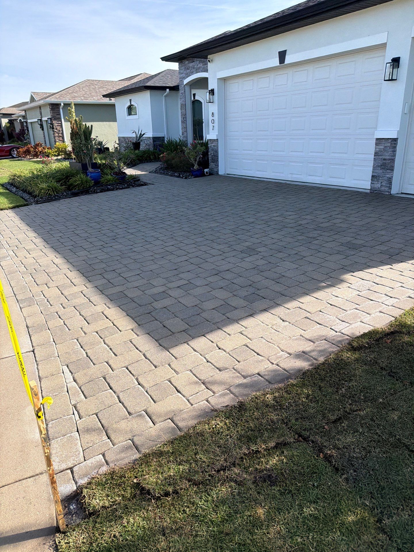 Full-Scale Paver Stripping and Sealing in La Paloma Sun City Center by Supreme Paver Experts