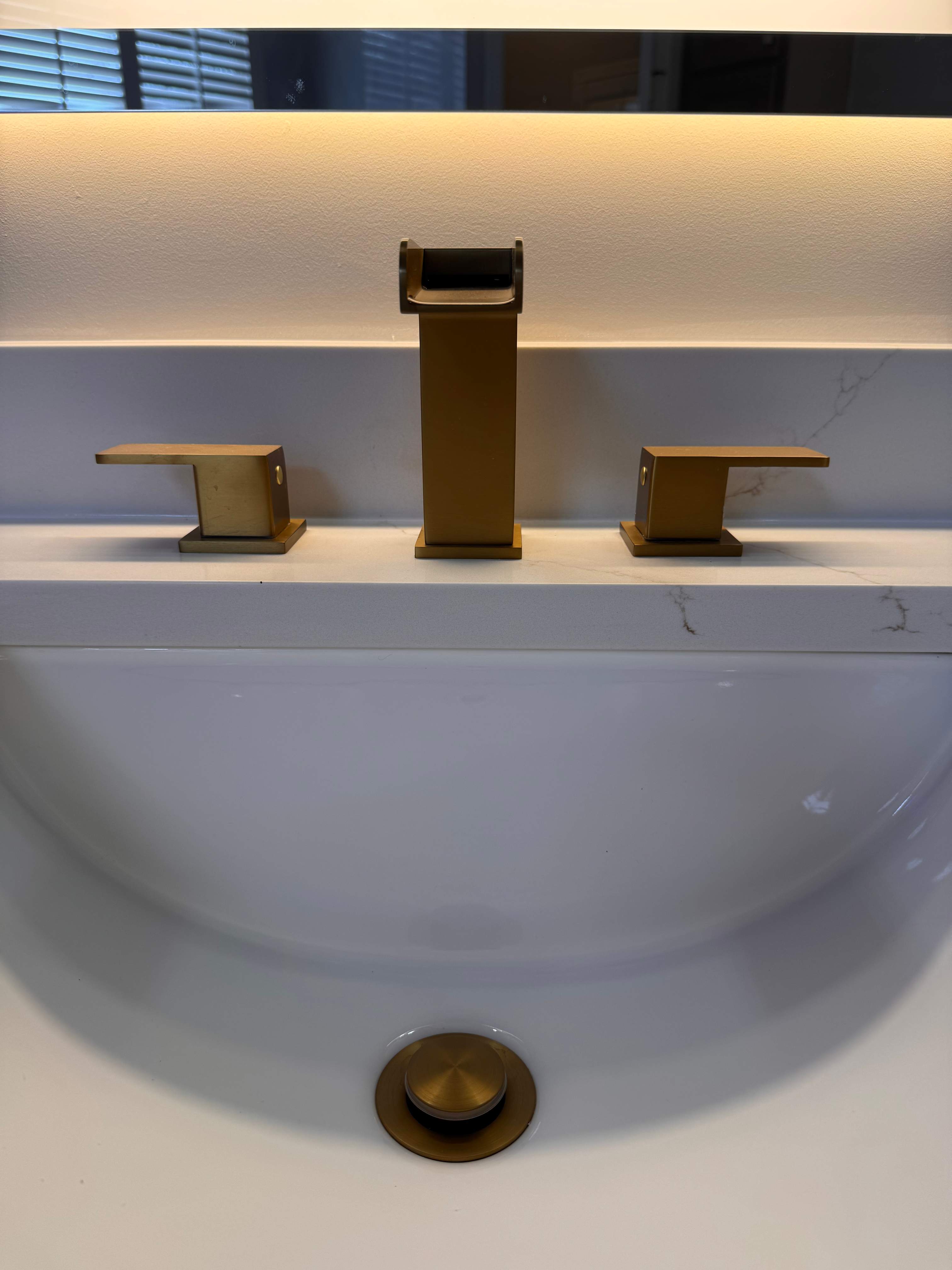 Master bathroom renovation by Prudencio