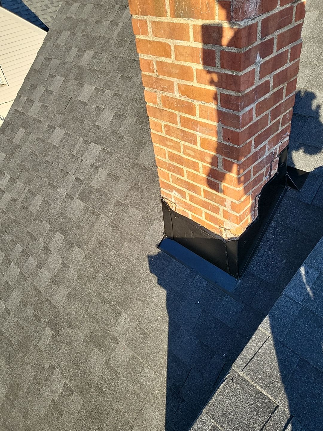 ATLAS PINNACLE COLOR: BLACK SHADOW DRIP EDGE: WHITE by Eagle Eye Roofing