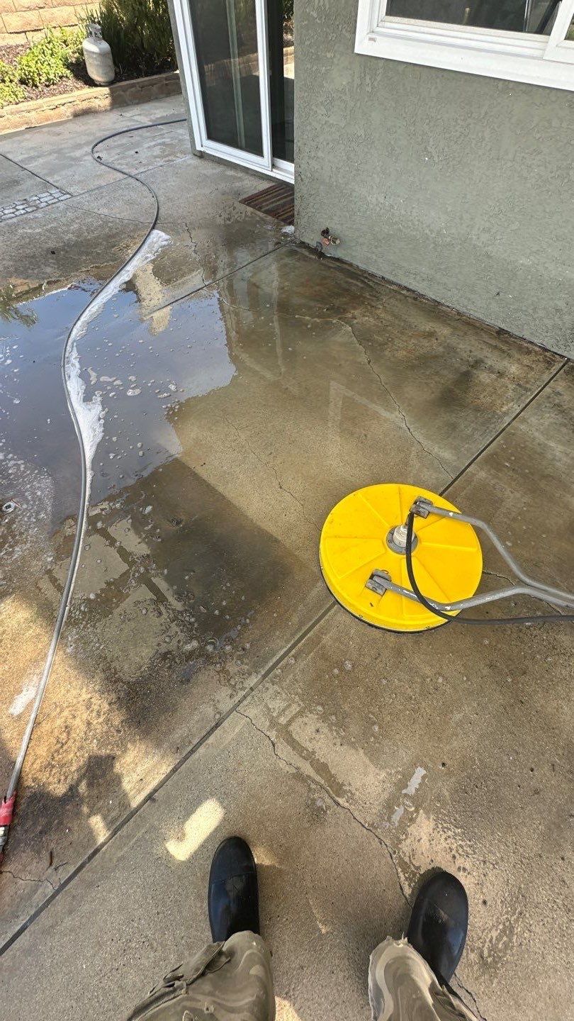 Window cleaning and pressure washing in Trabuco Canyon, CA by Property Cleaning Experts