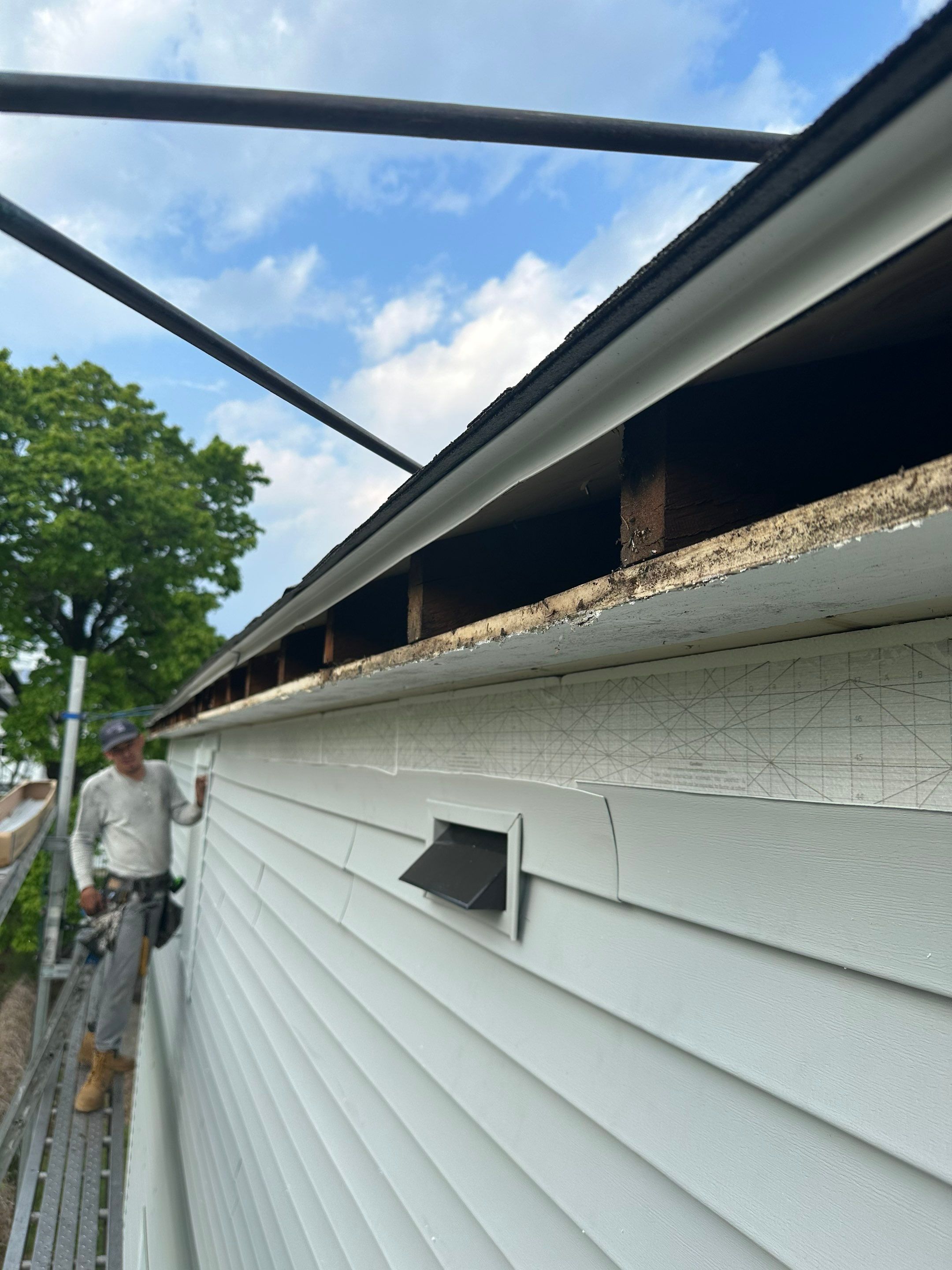 Siding Installation using Certainteed Cedar Impressions Straight Edge Perfection Shingles - D7 - Sterling Gray by A Plus Exterior