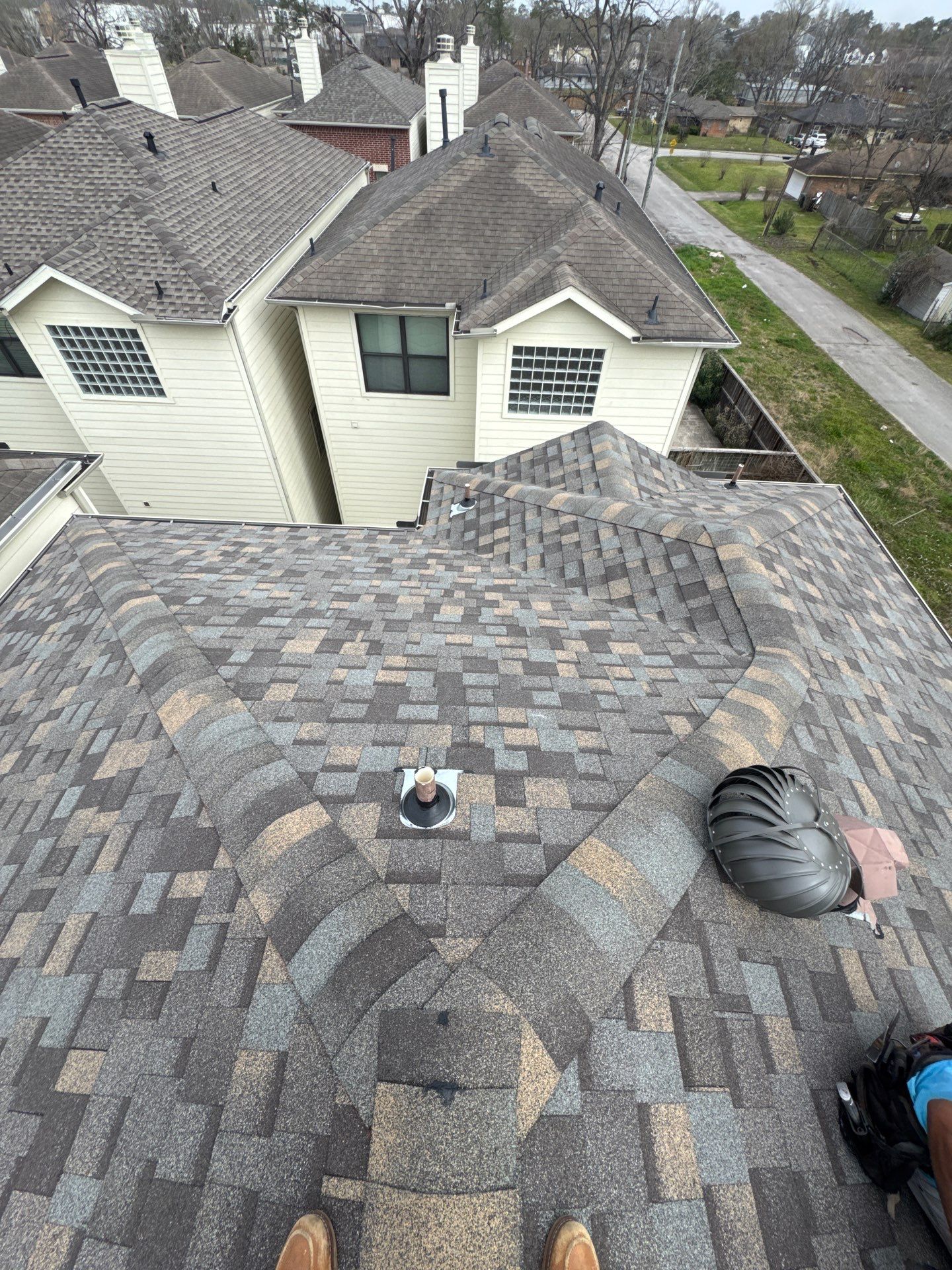 Townhouse Roof Replacement in Garden Oaks with IKO Nordic Shingles by Kainos Roofing & Exteriors