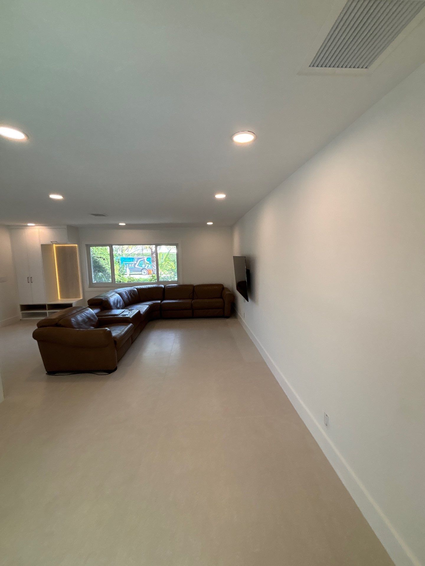48x48 Flooring - East Boca Raton by Hevi Tile