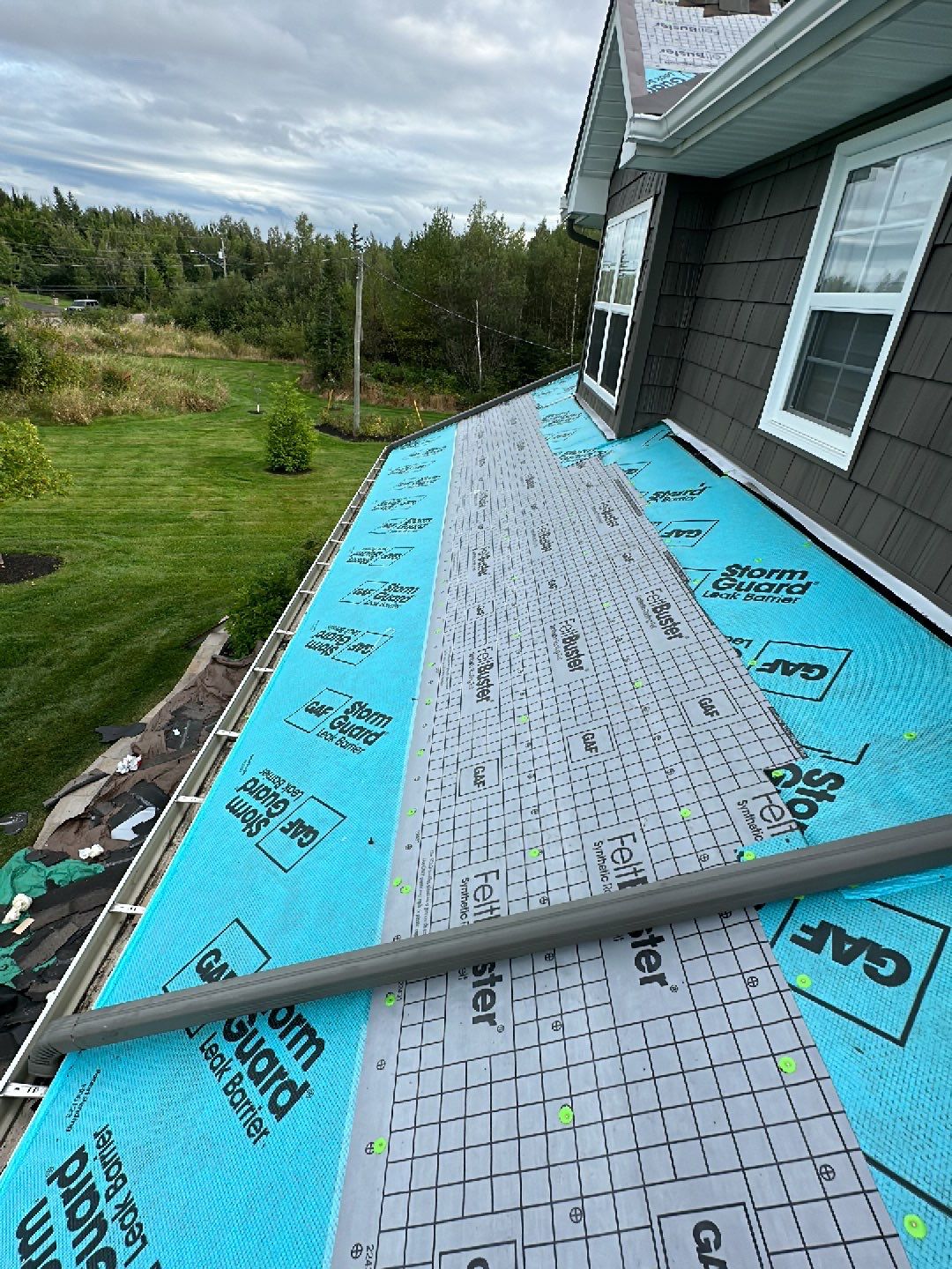 Residential Roofing Installation using Asphalt GAF HDZ by Artisan Roofing & Home Improvements Inc.