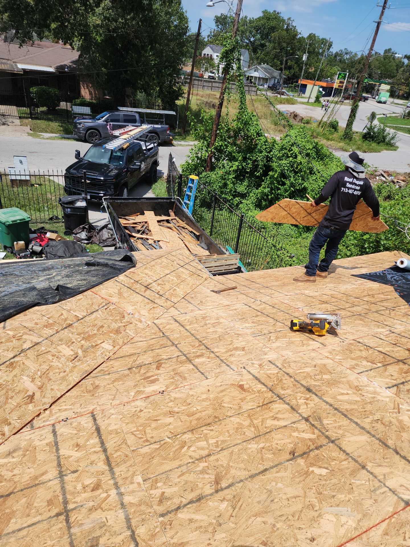 Residential Roofing Installation using Owen's Corning Duration (Lifetime) Shingles by Roof Repair Company