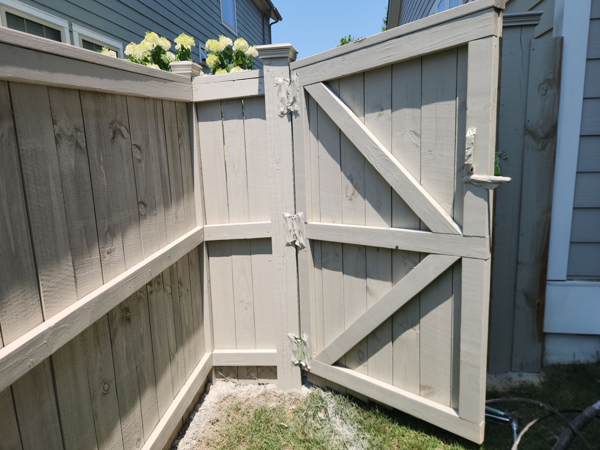 Wood Fence using Wood Sealant and Stain by DuraSeal