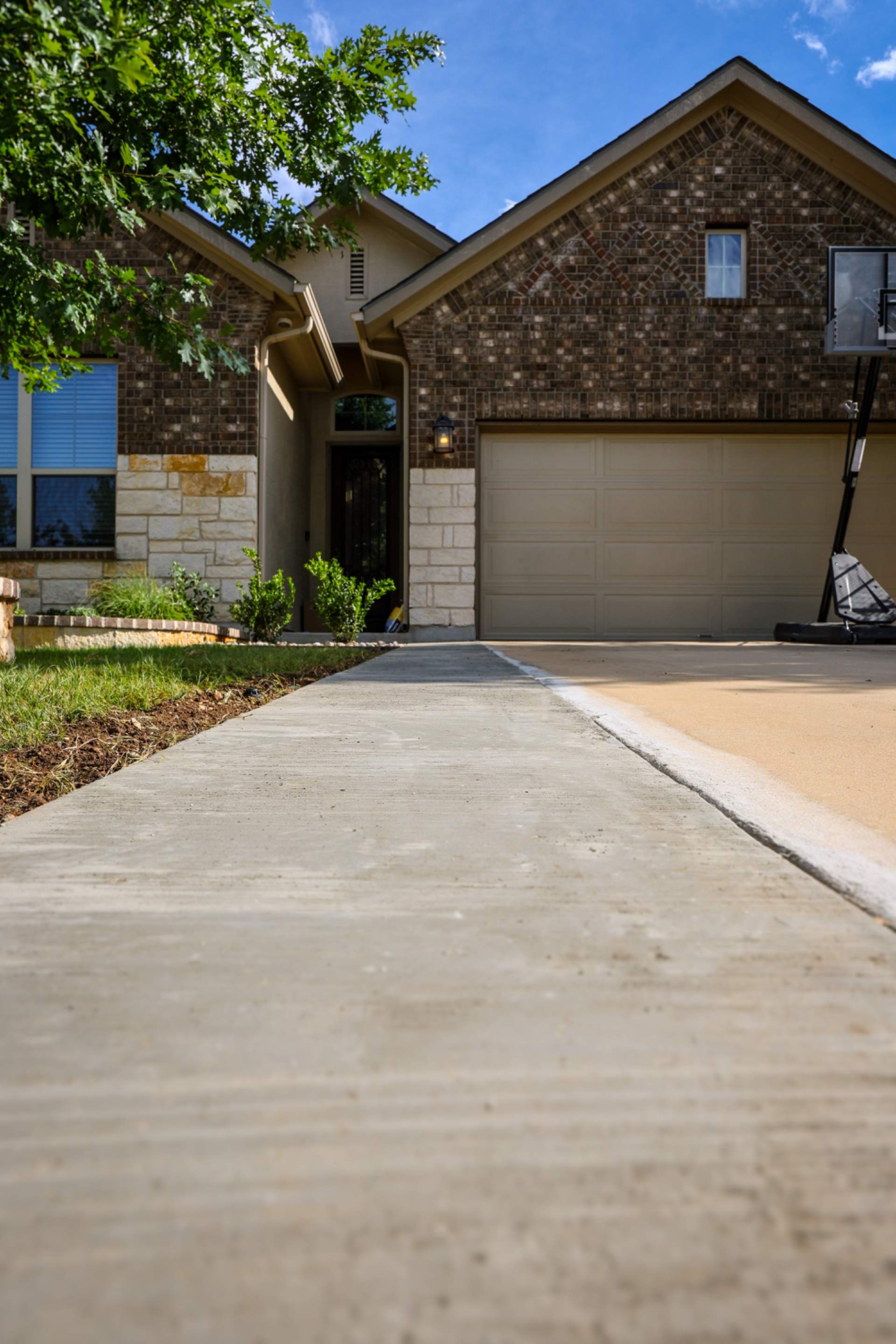 Wortham Oaks - San Antonio, TX by Hole In One Lawns, LLC