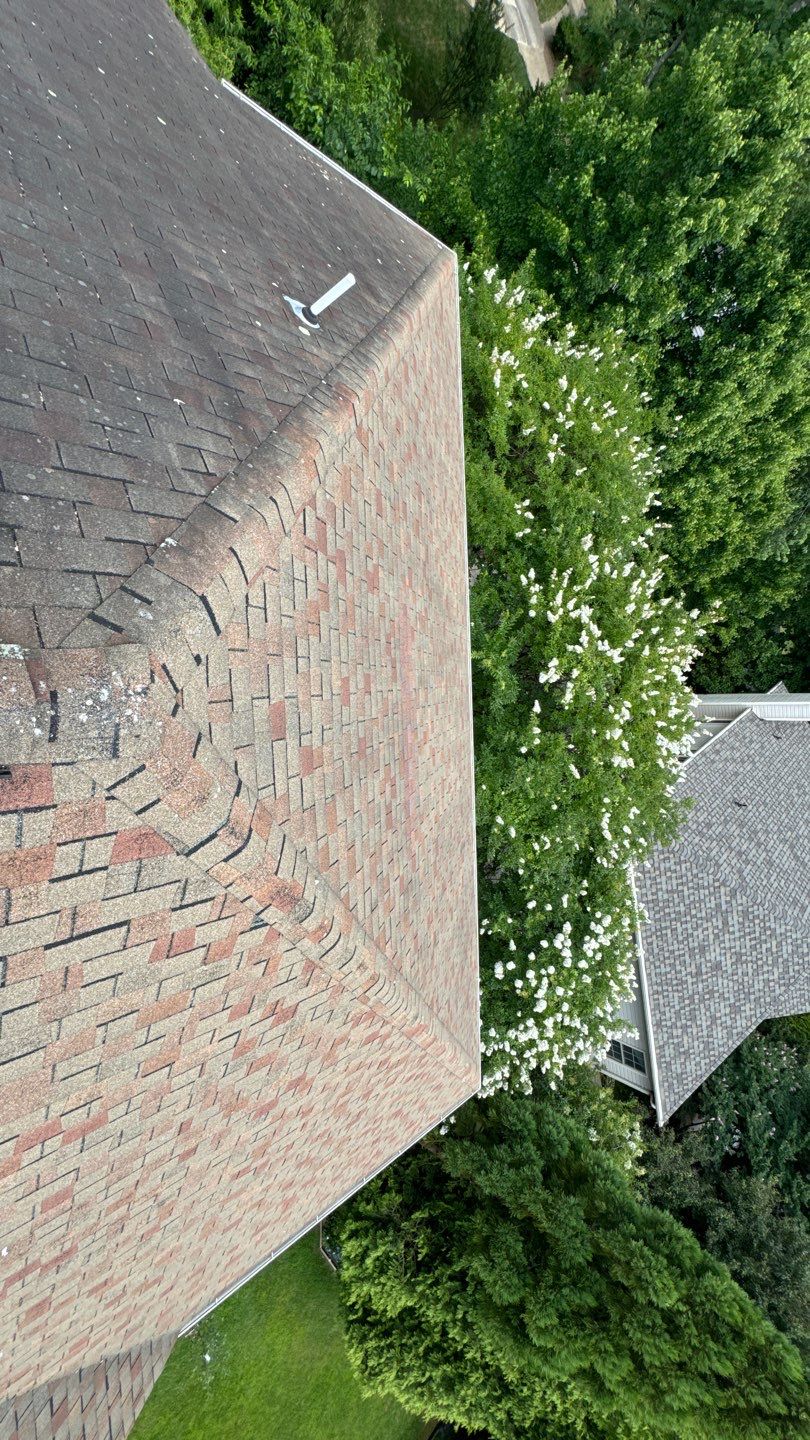 McLean: Residential Roof Installation with Landmark Pro Designer Shingles in Max Def Moire Black by RM Banning, Inc.